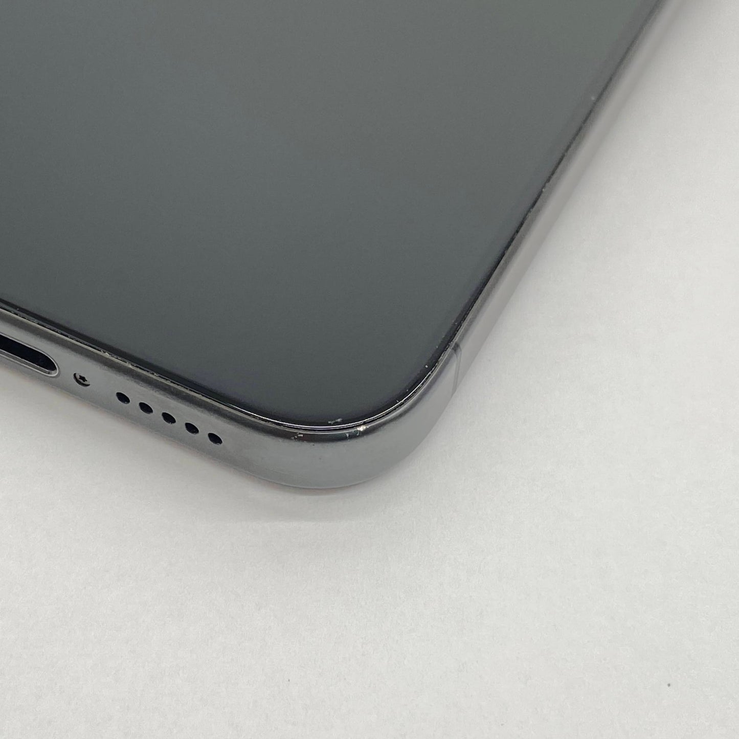 美品 iPhone 15 Pro MTUC3J/A 256GB SIMフリー バッテリー最大容量92%  【C7169-C】