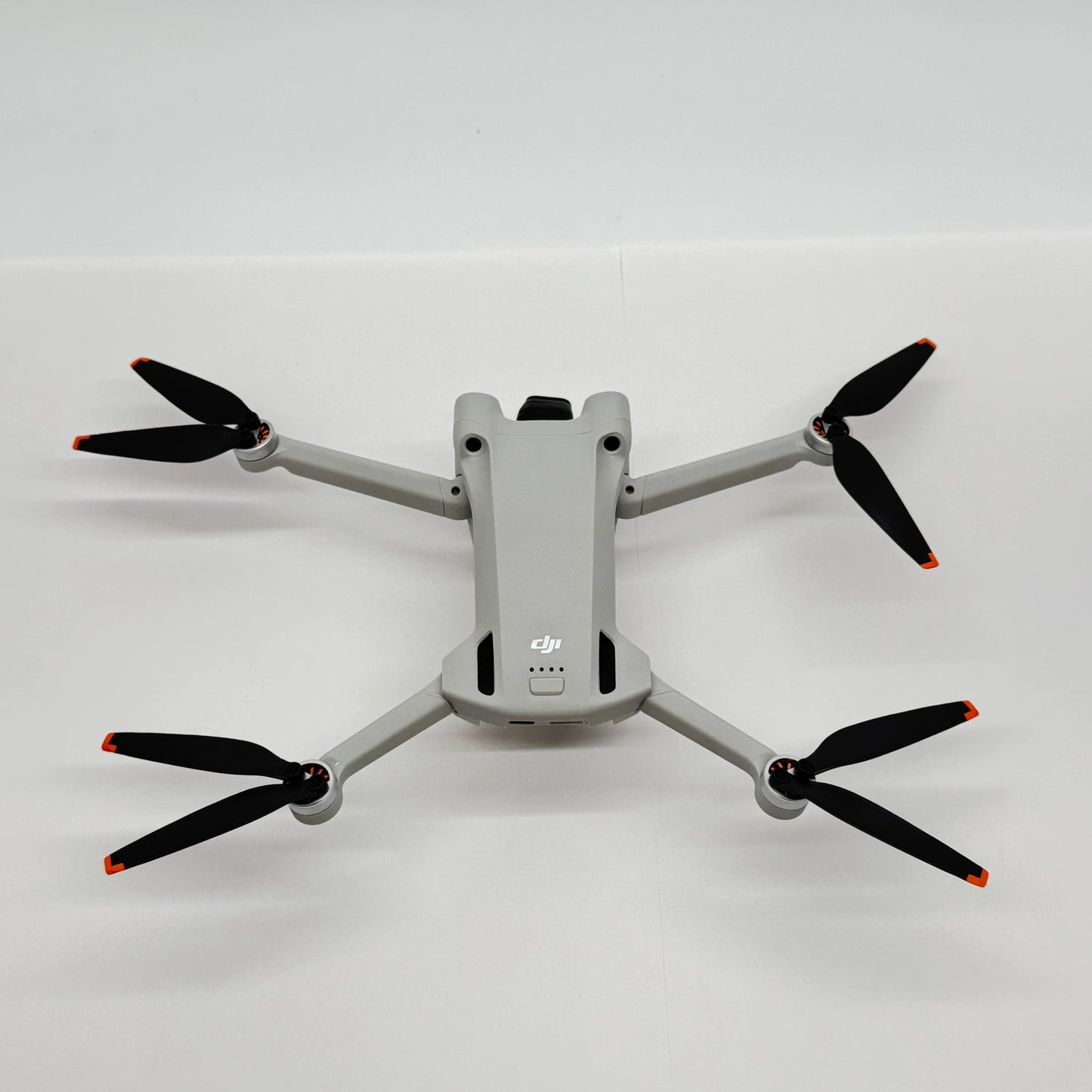 美品 DJI Mini 3 Pro  Fly More コンボ　MT3M3VD 【C7649-100】