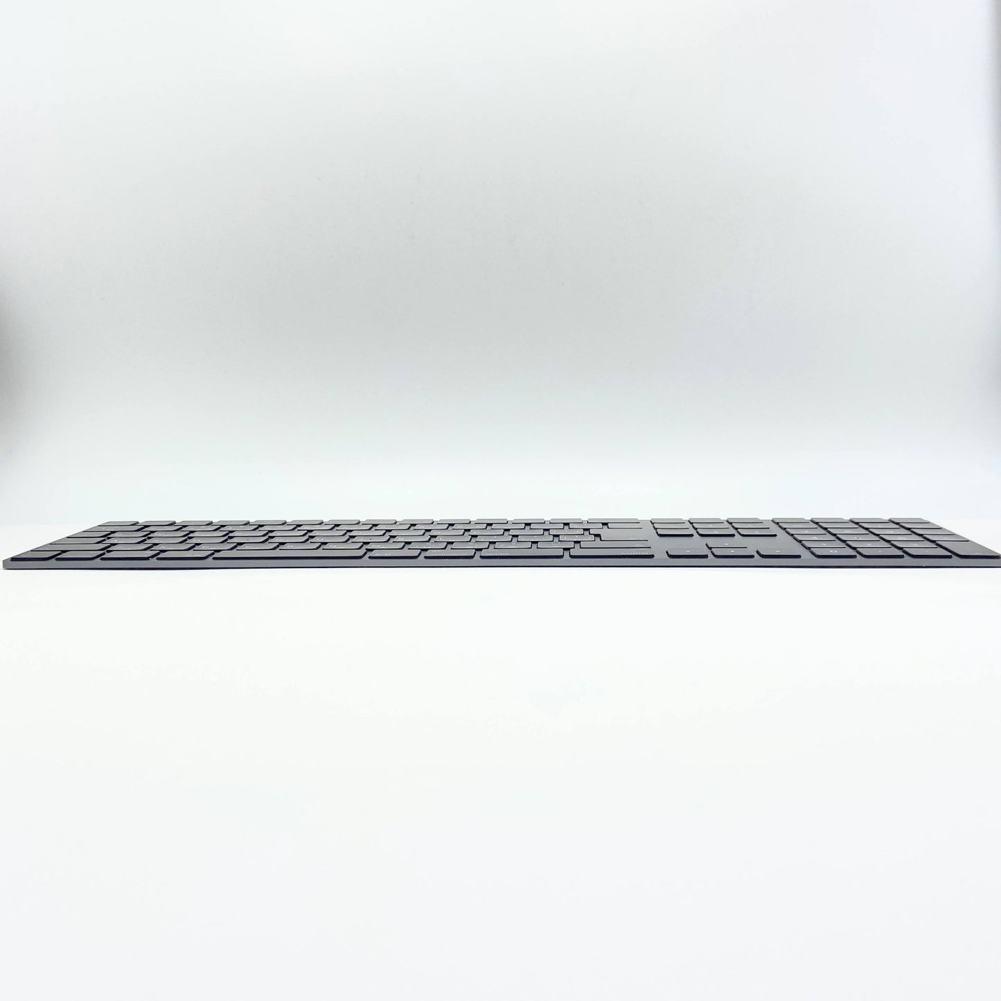 美品 Apple Magic Keyboard テンキー付き (JIS) A1843 スペースグレー【C6095-80】