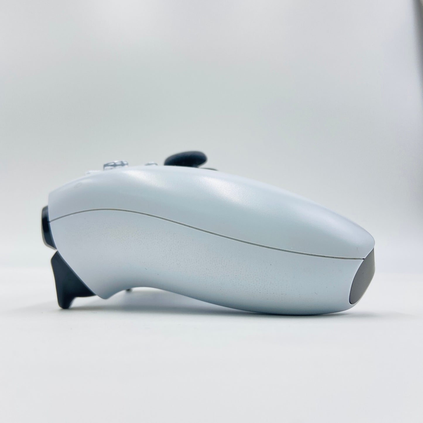 PS5 DualSense ワイヤレスコントローラー CFI-ZCT1J　ホワイト 充電スタンド CFI-ZDS1J付き【C4169-60】