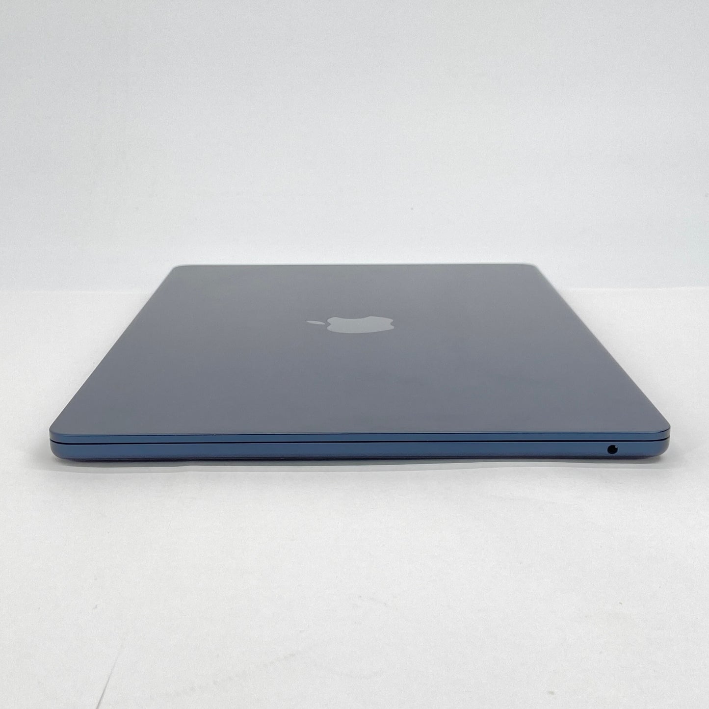 Apple MacBook Air 15インチ M2 2023 8コアCPU 10コアGPU 16GB 512GB バッテリー最大容量100% 付属品完備【C6262-100】