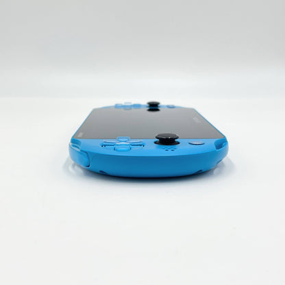 美品 SONY PS Vita PCH-2000 アクアブルー 付属品完備 (パワフルプロ野球2014・純正8GBメモリーカード付き)【C7059-60】