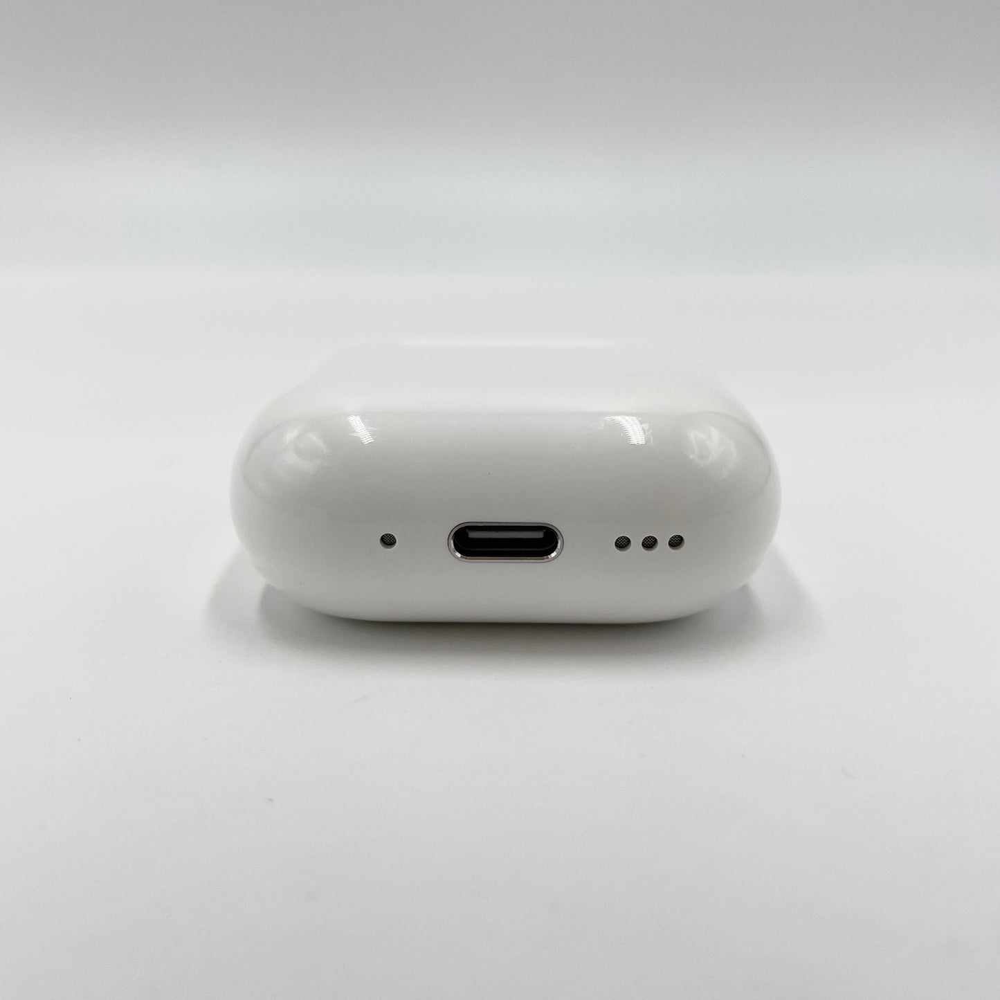 Apple AirPods 第4世代 アクティブノイズキャンセリング搭載モデル　【C4820-C】