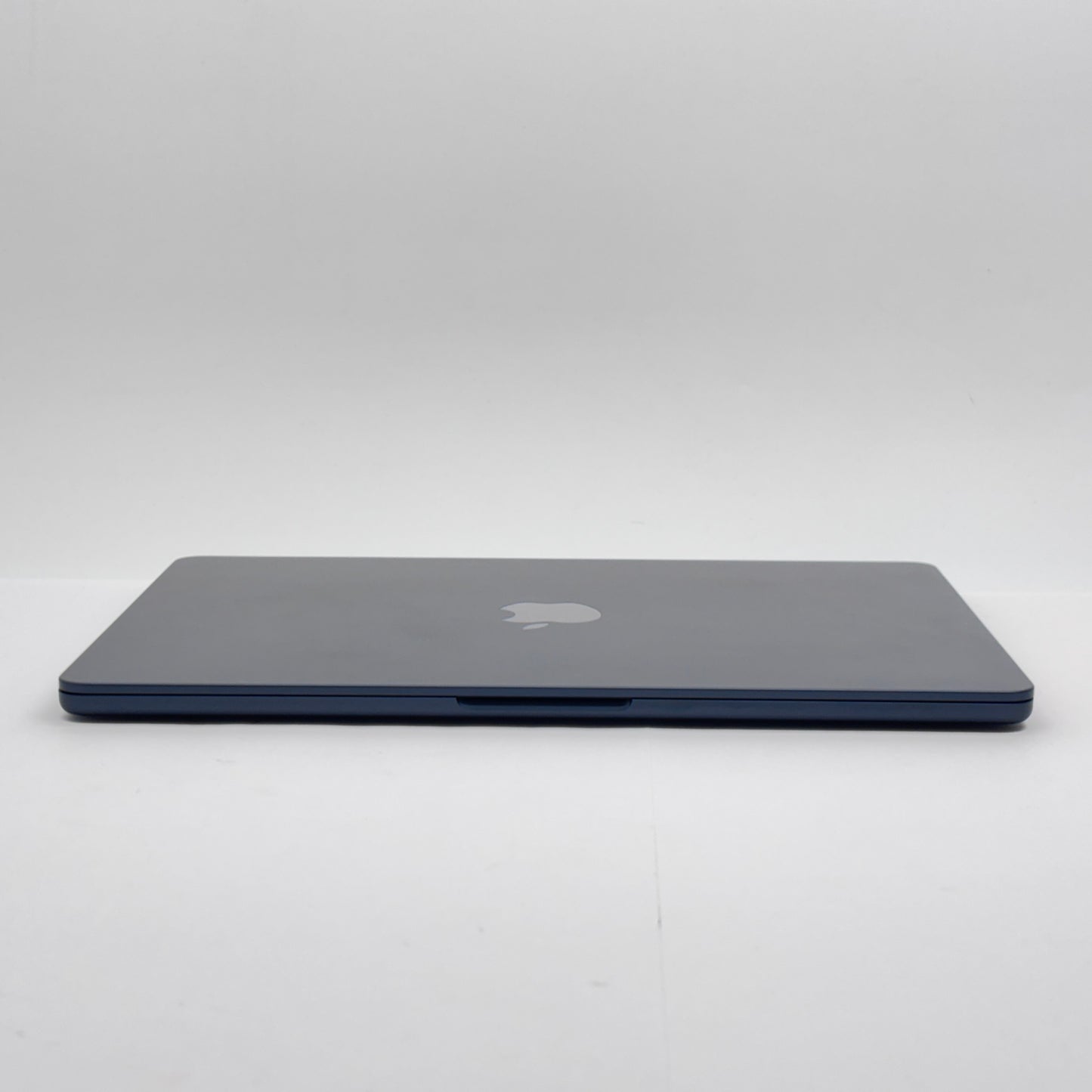 美品 MacBook Air 13インチ 2025 M4 16GB 256GB MW123J/A ミッドナイト バッテリー最大容量100% 【C8440-80】