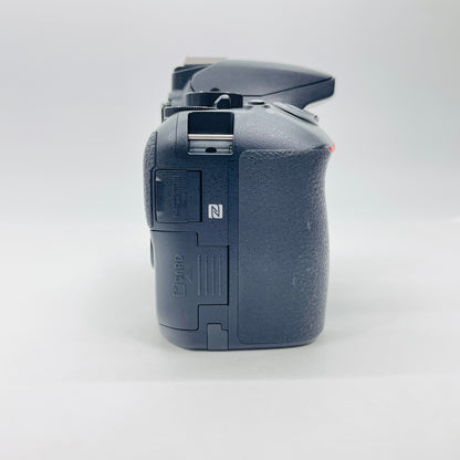 Nikon D5600 18-55mm & 70-300mm　ダブルズームキット 【C4726-60】