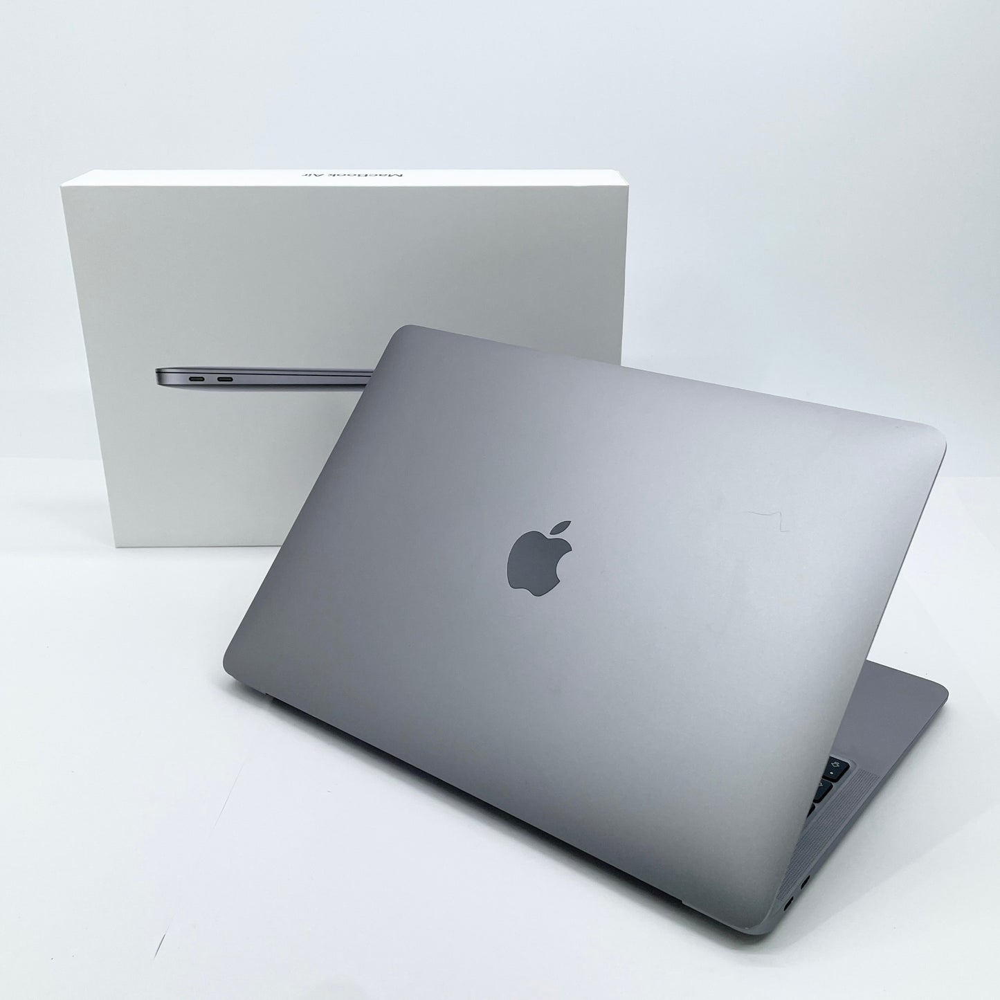 MacBook Air Retina 13インチ (Late 2020) Apple M1 8コア/8GB/SSD 256GB スペースグレイ MGN63J/A  バッテリー最大容量93% 【C8228-80】