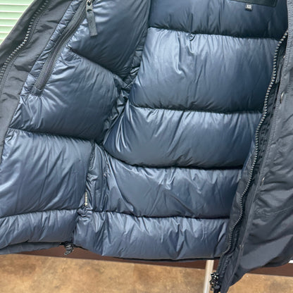 美品 ノースフェイス マウンテンダウンジャケット ND92454 サイズ:XS【C5966】