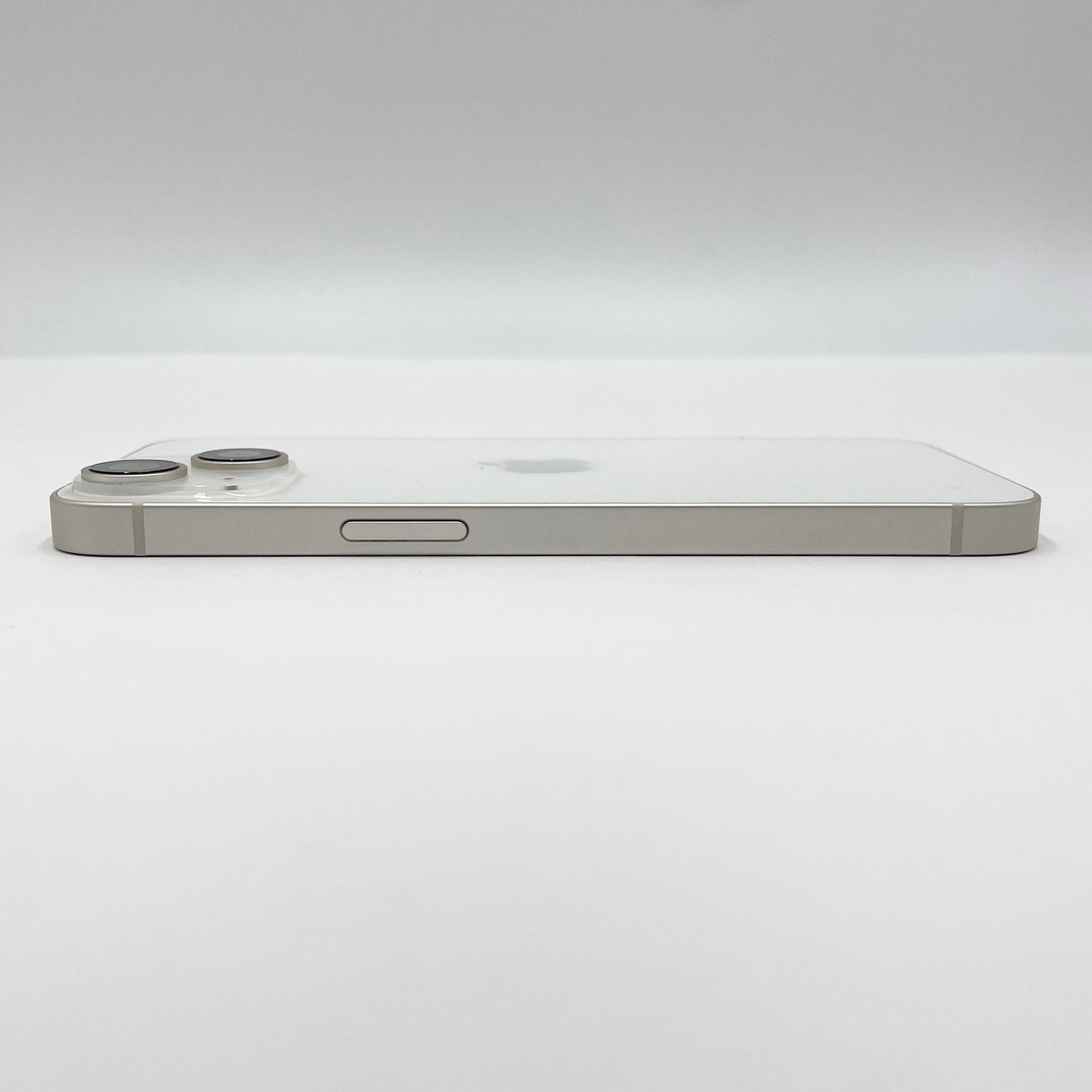 美品 Apple iPhone 14 256GB SIMフリー MPW33J/A スターライト バッテリー最大容量83%【C8381-C】