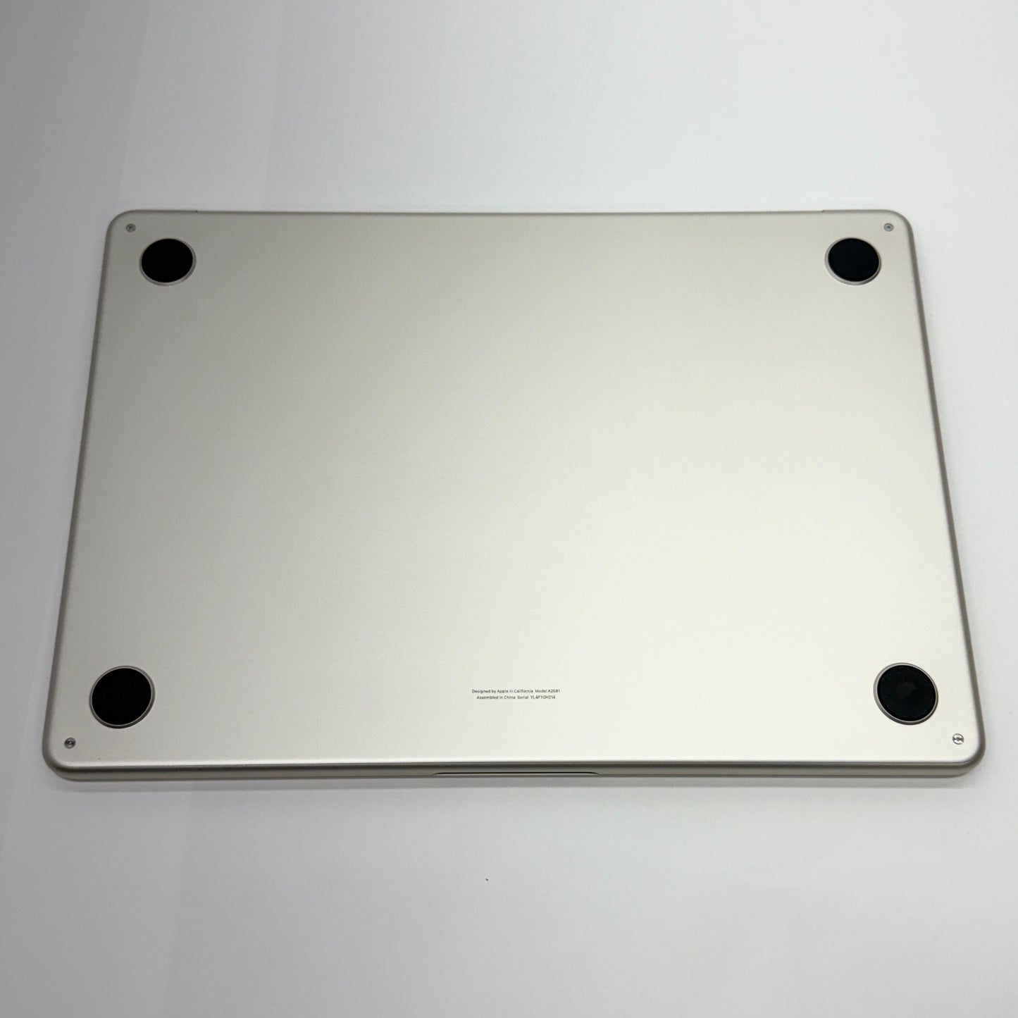 MacBook Air Liquid Retina 13.6インチ (Mid 2022) Apple M2 8コア/8GB/SSD 256GB スターライト MLY13J/A バッテリー最大容量93%【C5294-80】