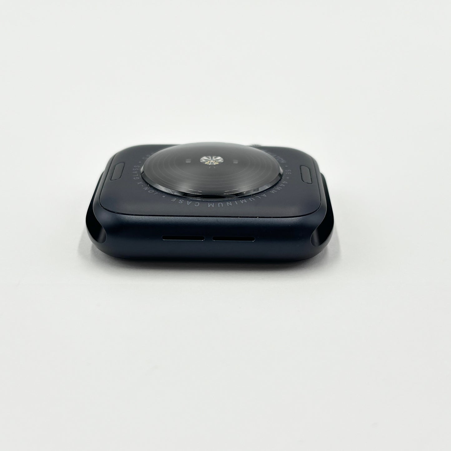 美品 Apple Watch SE3 GPSモデル 44mm A3325 MEHQ4J/A ミッドナイト スポーツバンド バッテリー最大容量100%【C5698-C】