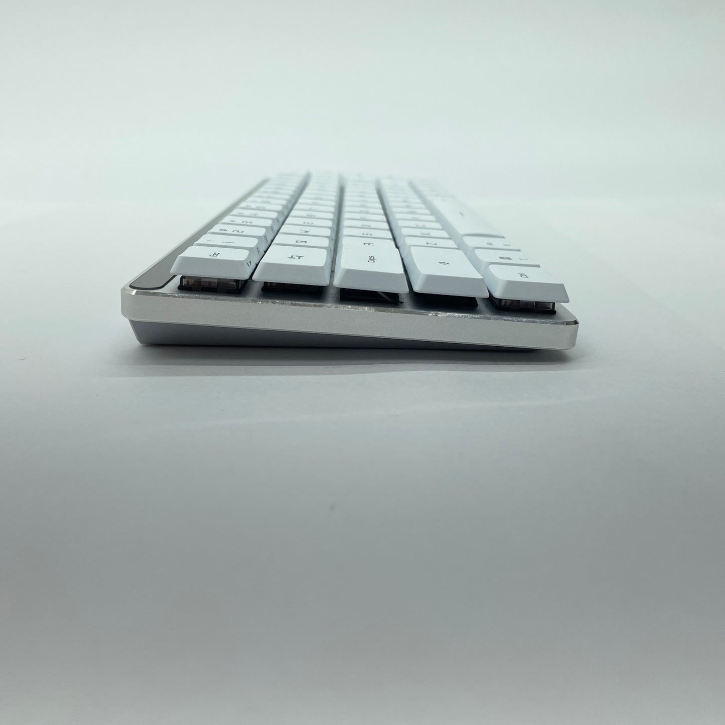 美品 ROG FALCHION RX LOW PROFILE キーボード　【C4622-80】