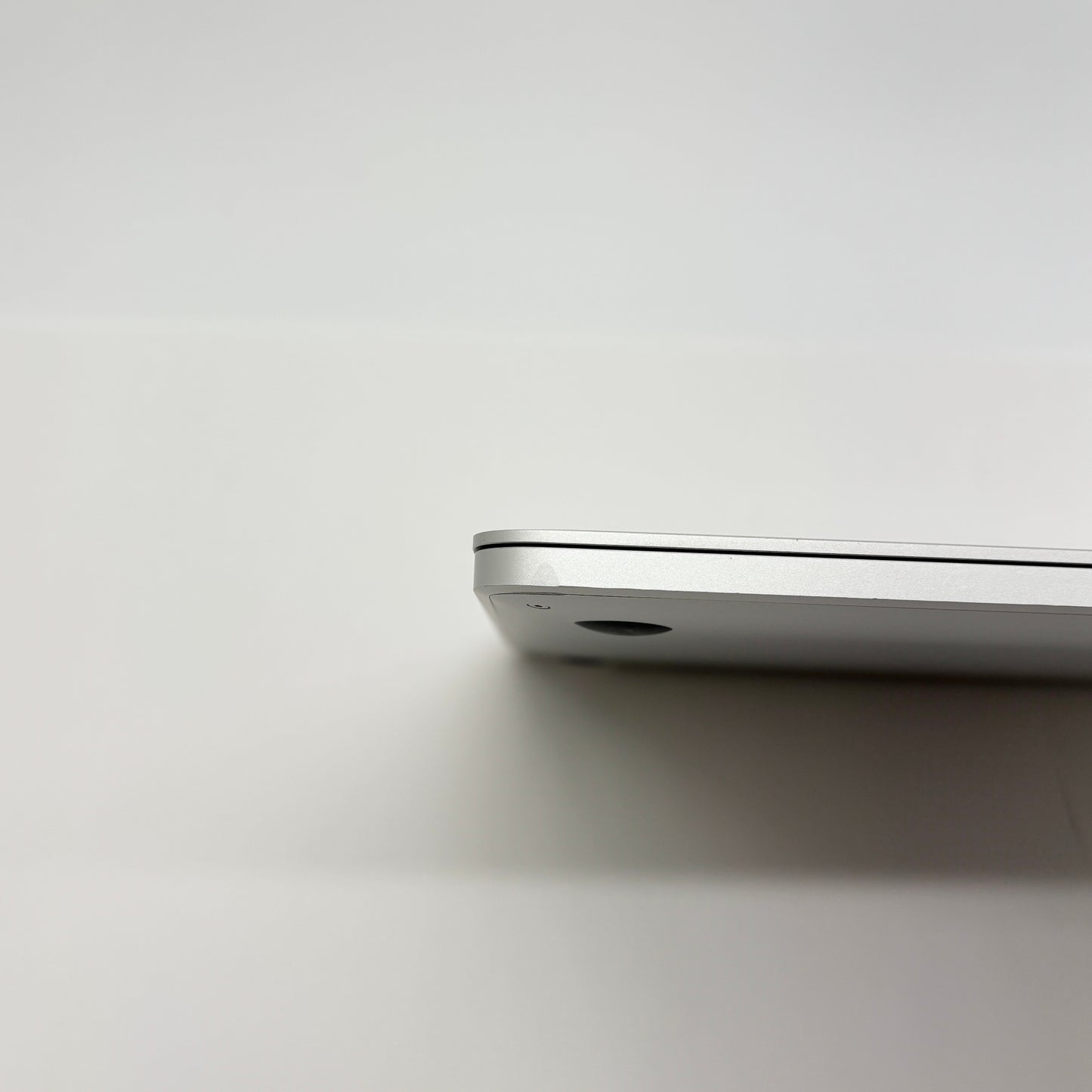 Apple MacBook Pro 13インチ 2019 i5 1.4GHz 8GB SSD 256GB シルバー MUHR2J/A 【C8002-80】