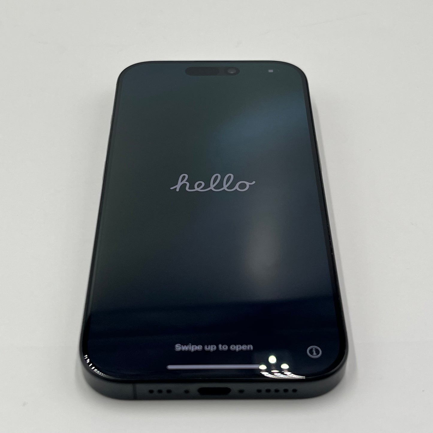 美品 Apple iPhone16 Pro 128GB ブラックチタニウム MYMV3J/A バッテリー最大容量98%【C5277-C】