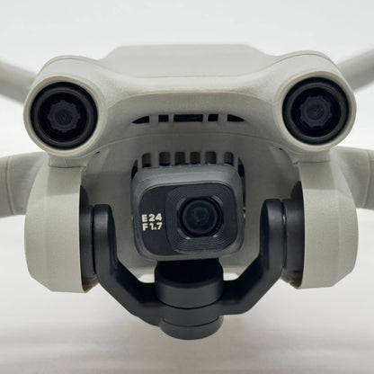 美品 DJI Mini 3 Pro  Fly More コンボ　MT3M3VD 【C7649-100】