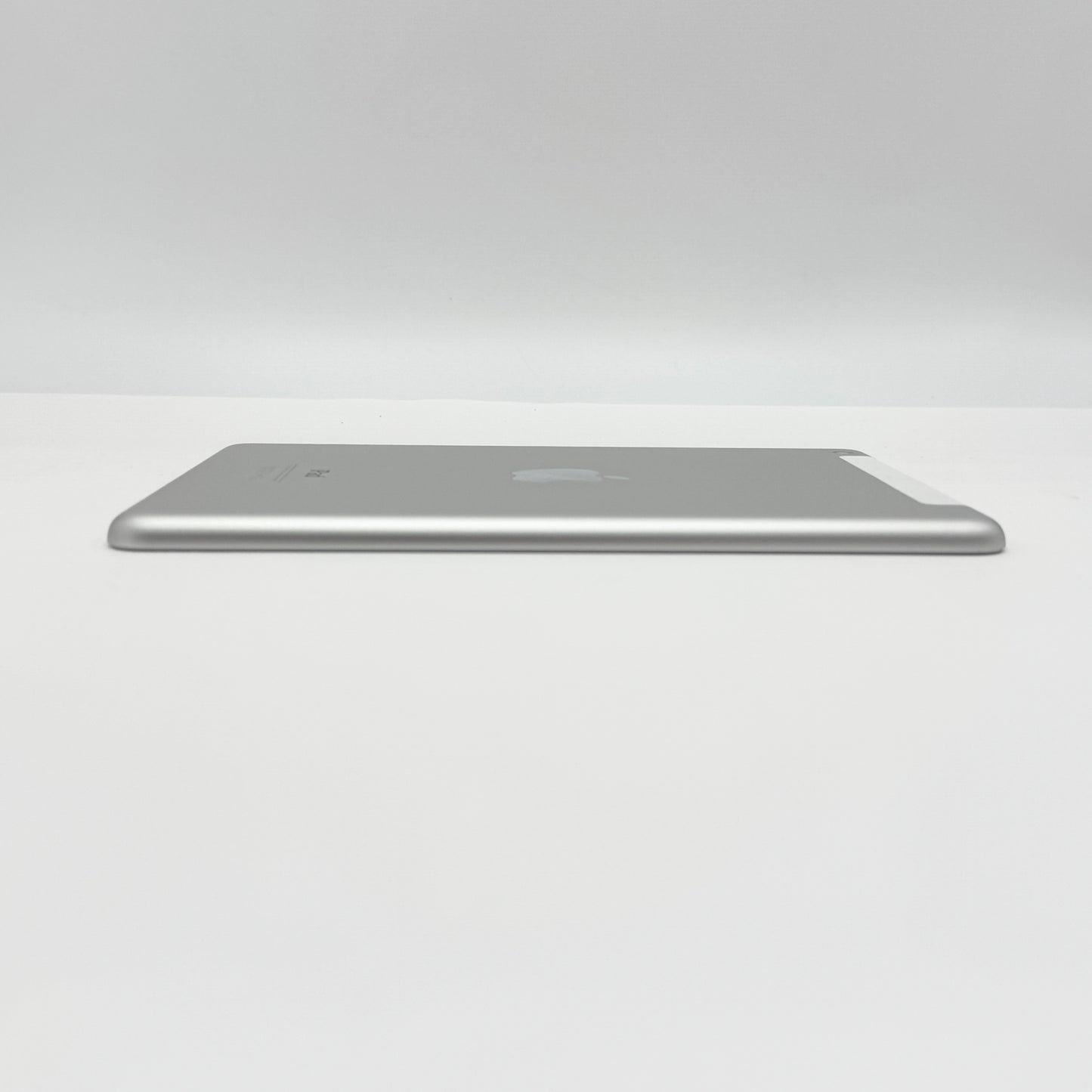 Apple iPad mini 3 64GB MGJ12J/A Cellularモデル シルバー 本体のみ【C8772-C】