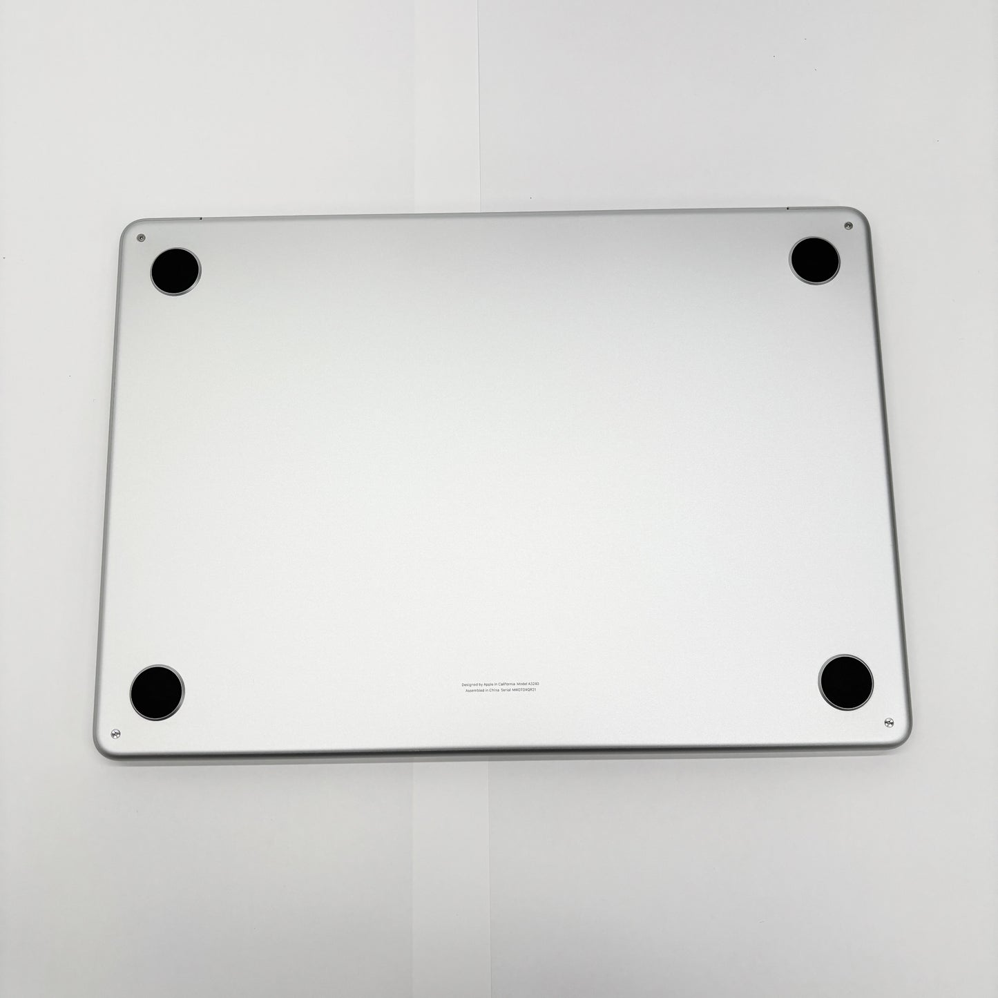 美品 Apple MacBook Air 13インチ  2025 M4 16GB 256GB MW0W3J/A シルバー　充放電回数258回 バッテリー最大容量94%【C6781-80】