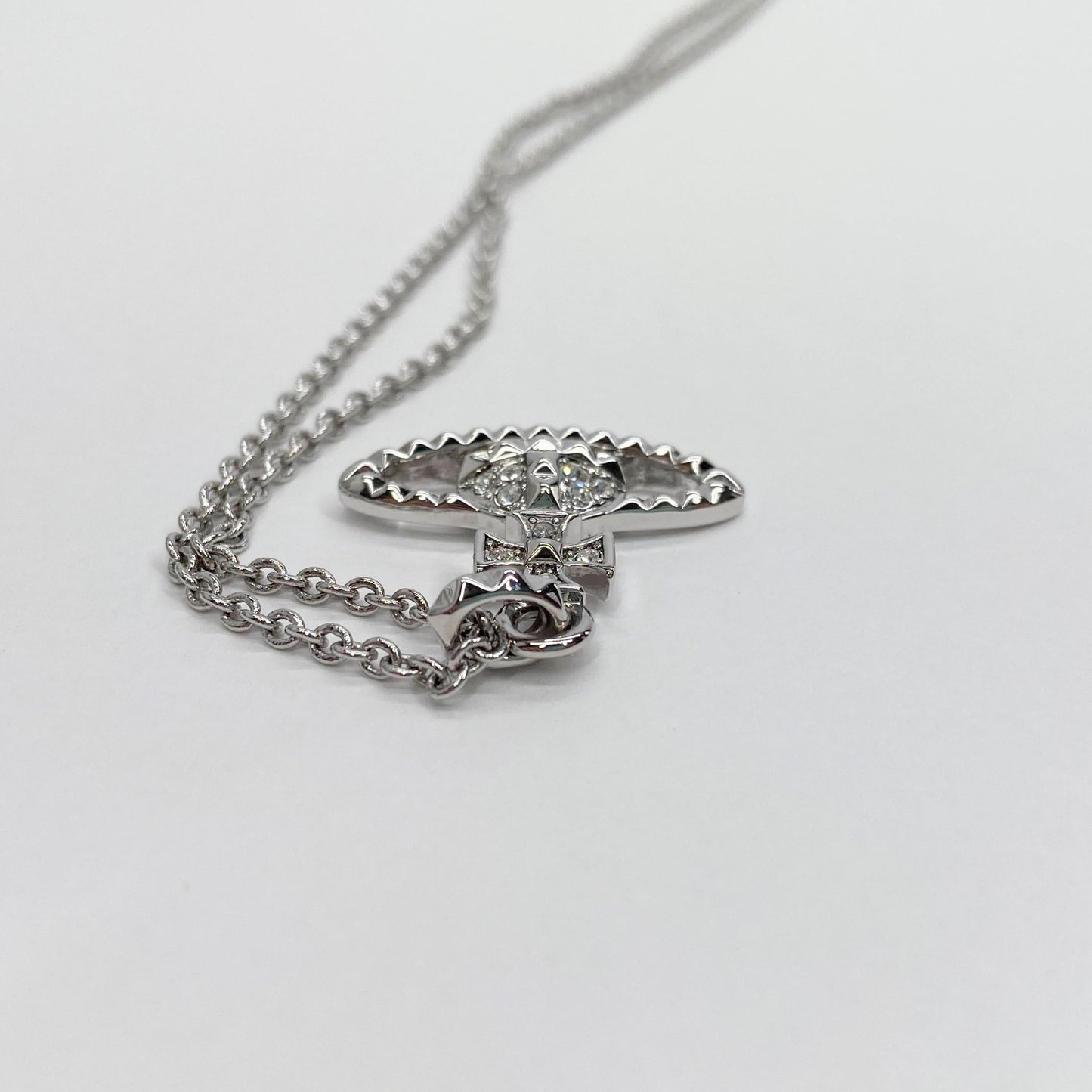 Vivienne Westwood ミニバスレリーフオーブネックレス　【C5753-60】