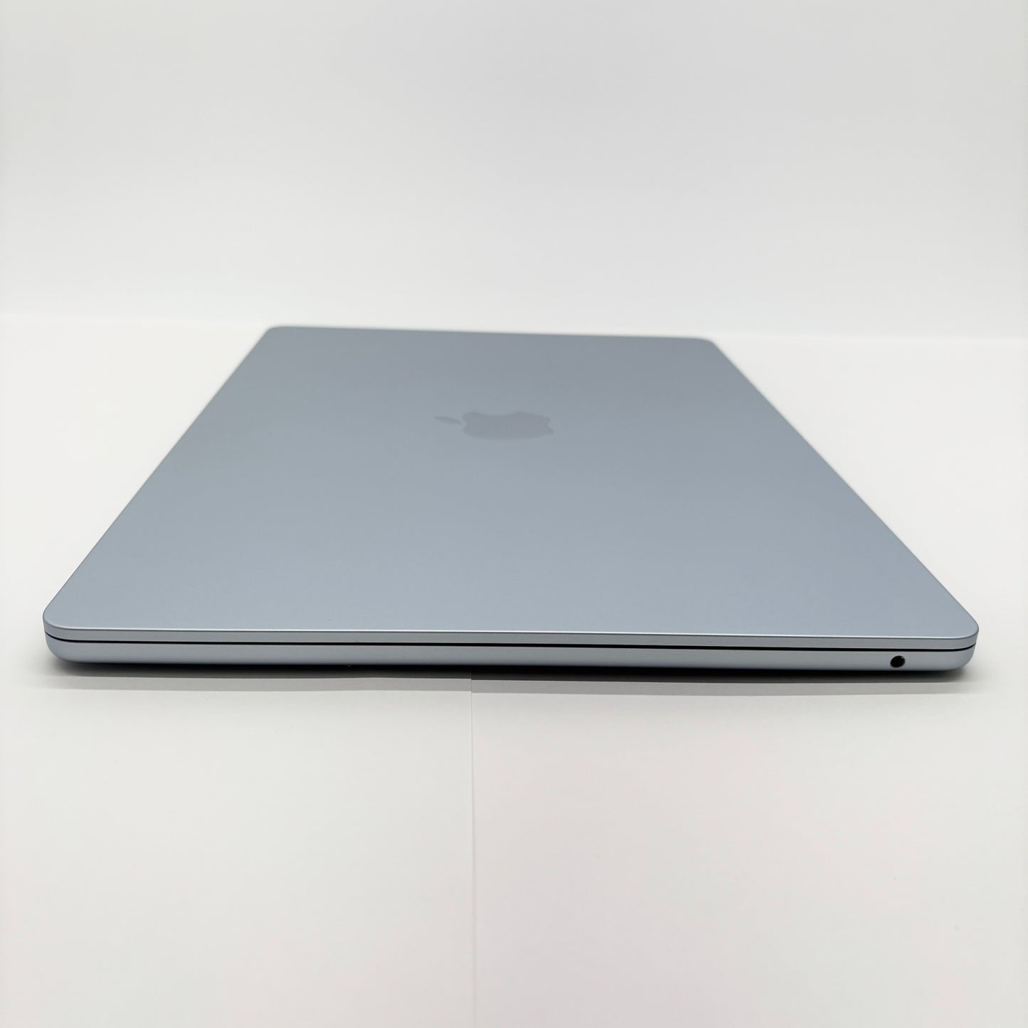Apple MacBook Air 15インチ M4(10コアCPU/10コアGPU) 16GB 256GB スカイブルー MC7A4J/A バッテリー最大容量100% 【C7873-80】