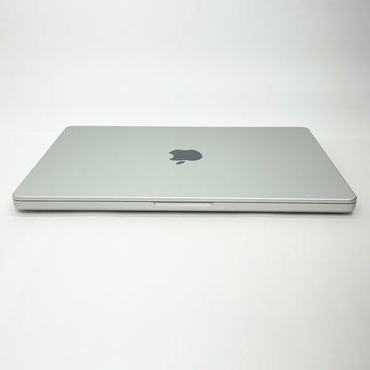 新品同様 美品 Apple MacBookPro 14インチ M5 10コアCPU 10コアGPU  24GB 1TB Nano-textureガラス搭載 シルバー 限定保証 有効期限：2026年10月27日【C5327-80】