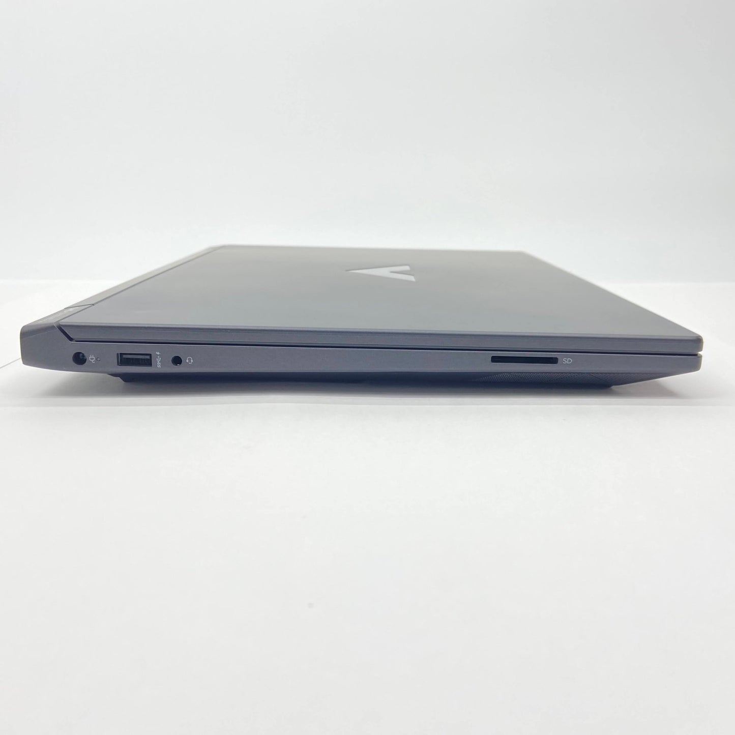 美品 Victus by HP Gaming Laptop 15-fb2082wm Ryzen 5 8645HS 32GB SSD1TB RTX4050 Windows11Home USキー バッテリー最大容量100%【C5128-100】