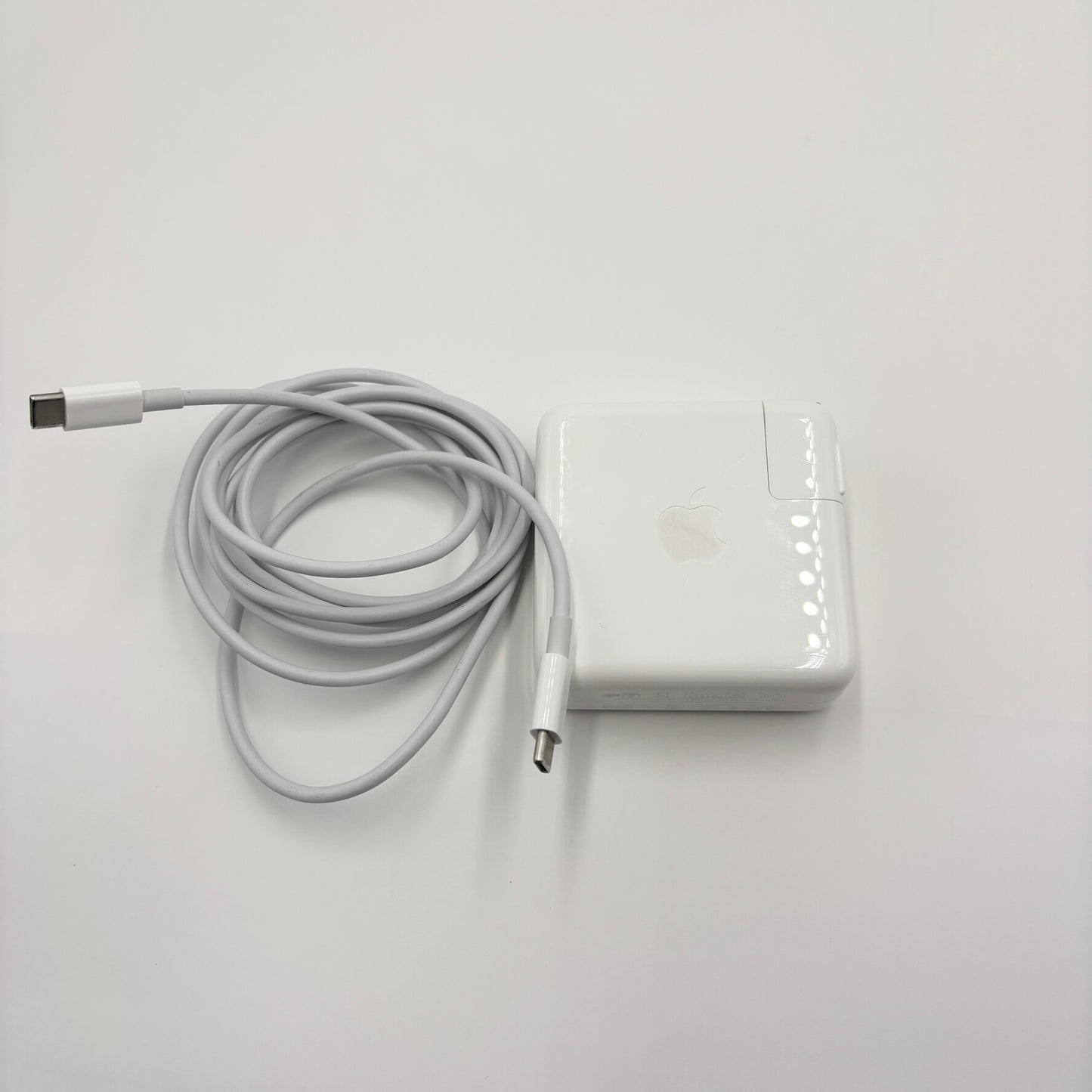Apple MacBookPro 2020 13インチ i5 1.4 8GB 256GB【C5585-80】