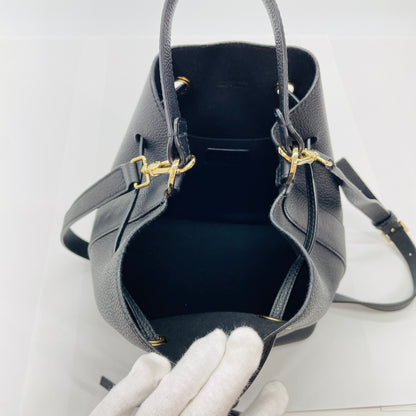 美品 FURLA フルラ レザー 本革製 巾着 2way ショルダーバッグ	【C5086】