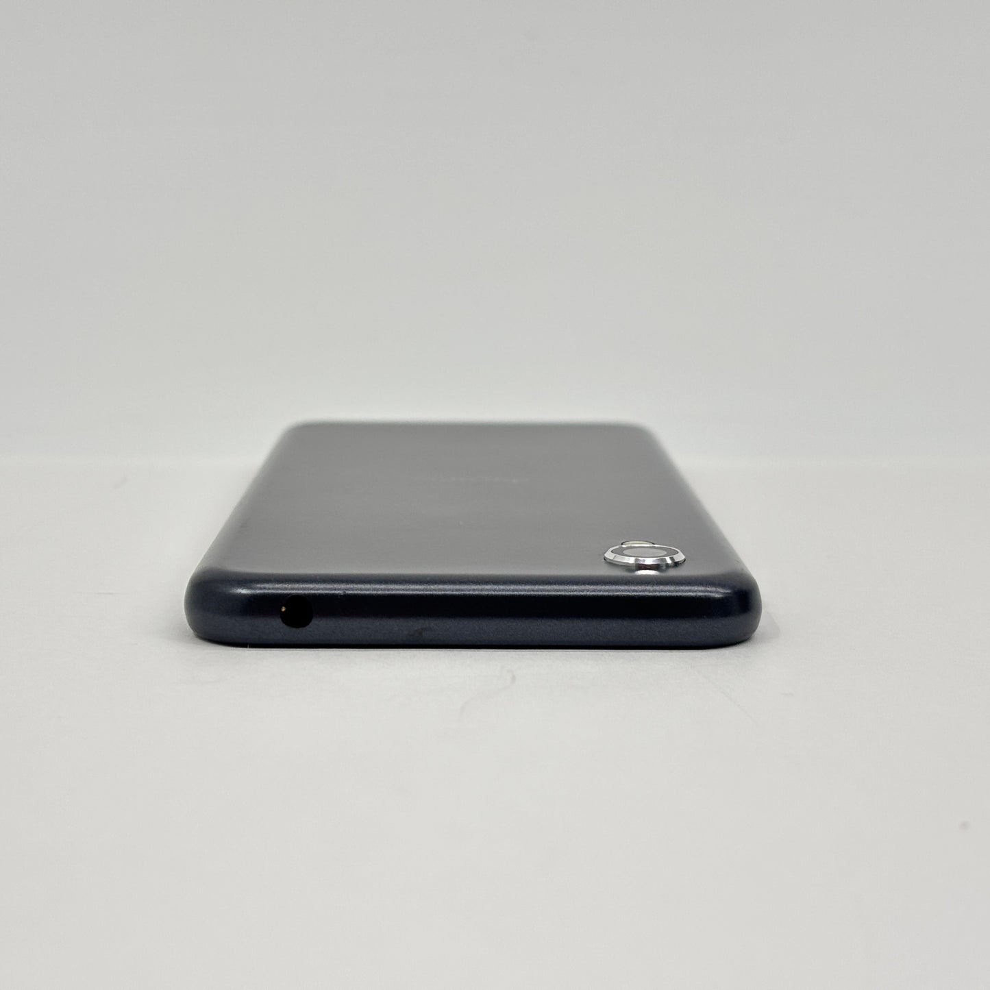 docomo SH-01L SHARP AQUOS sense2 ブラック SIMフリー【C8887-C】