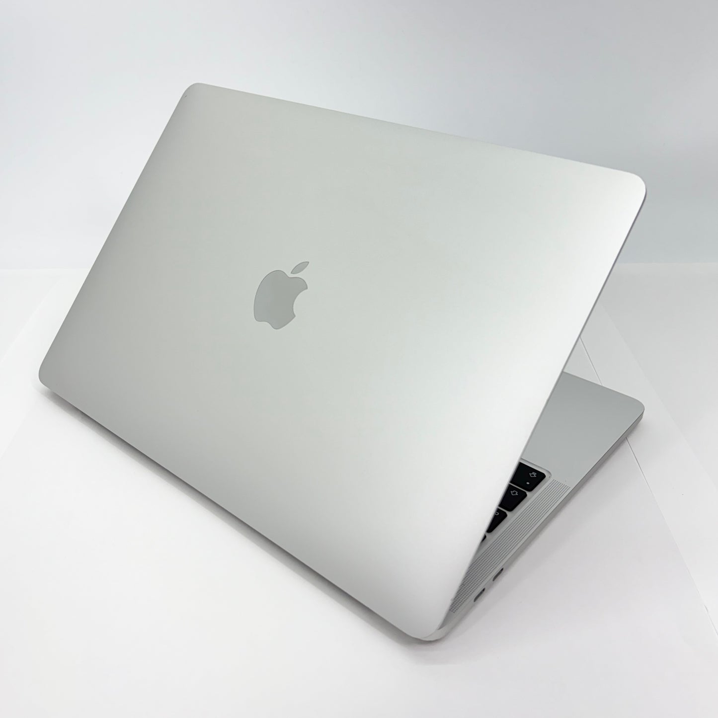 Apple MacBookPro 2020 13インチ i5 1.4 8GB 256GB【C5585-80】