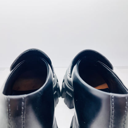 美品 PRADA プラダ ローファー モノリス ブラッシュドレザー サイズ：7.5（26.5cm相当）【C4597-100】