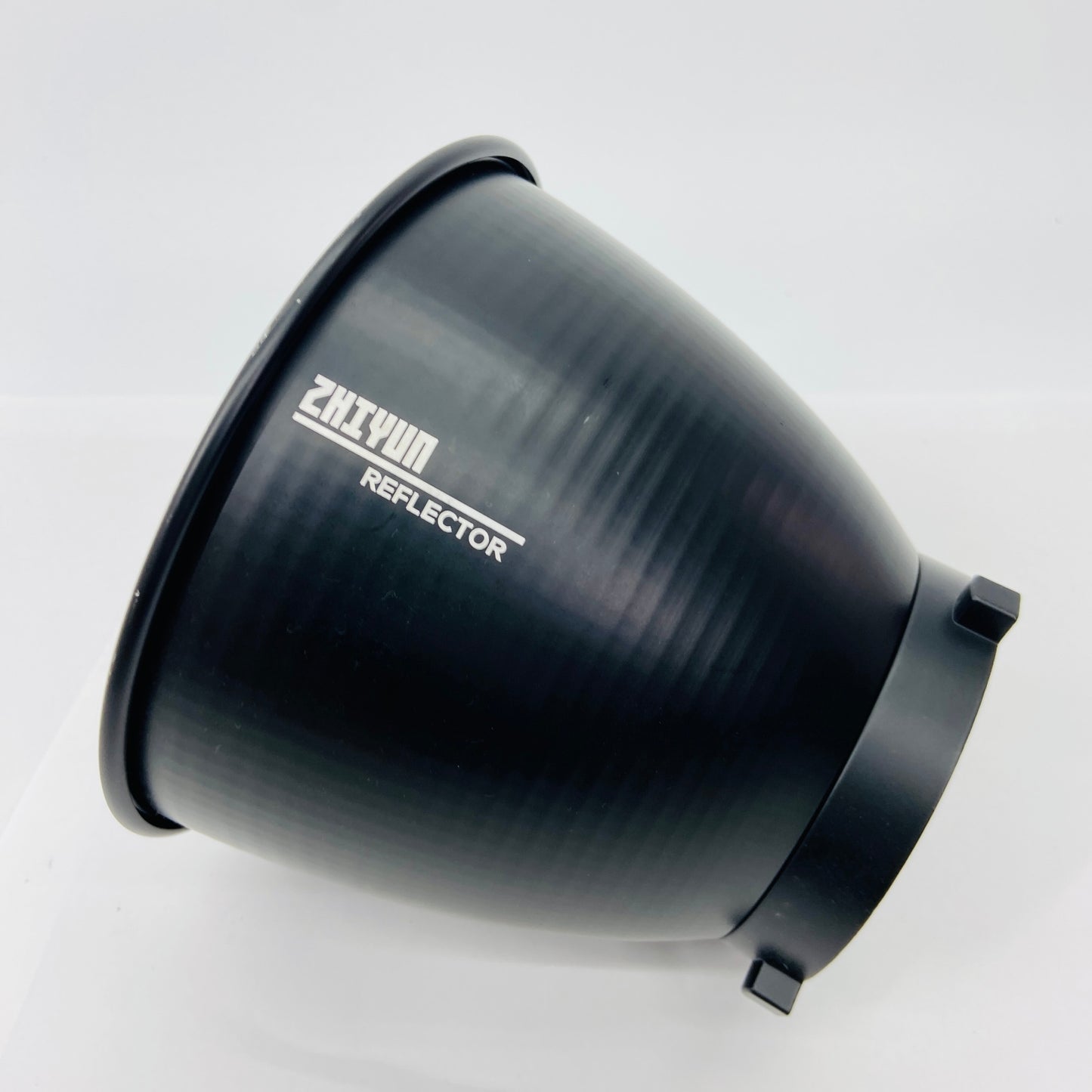 ZHIYUN MOLUS G200 200Wビデオライト 【C4772-100】
