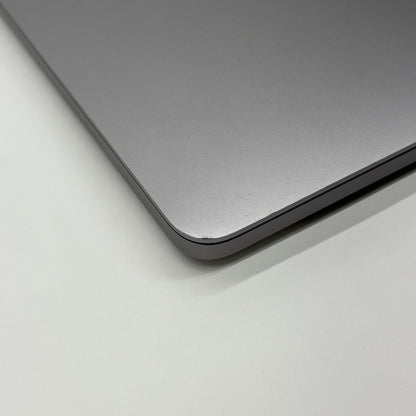 Apple MacBook Pro 2018 13インチ  i7 2.7GHz 16GB 1TB 本体のみ【C8900-80】