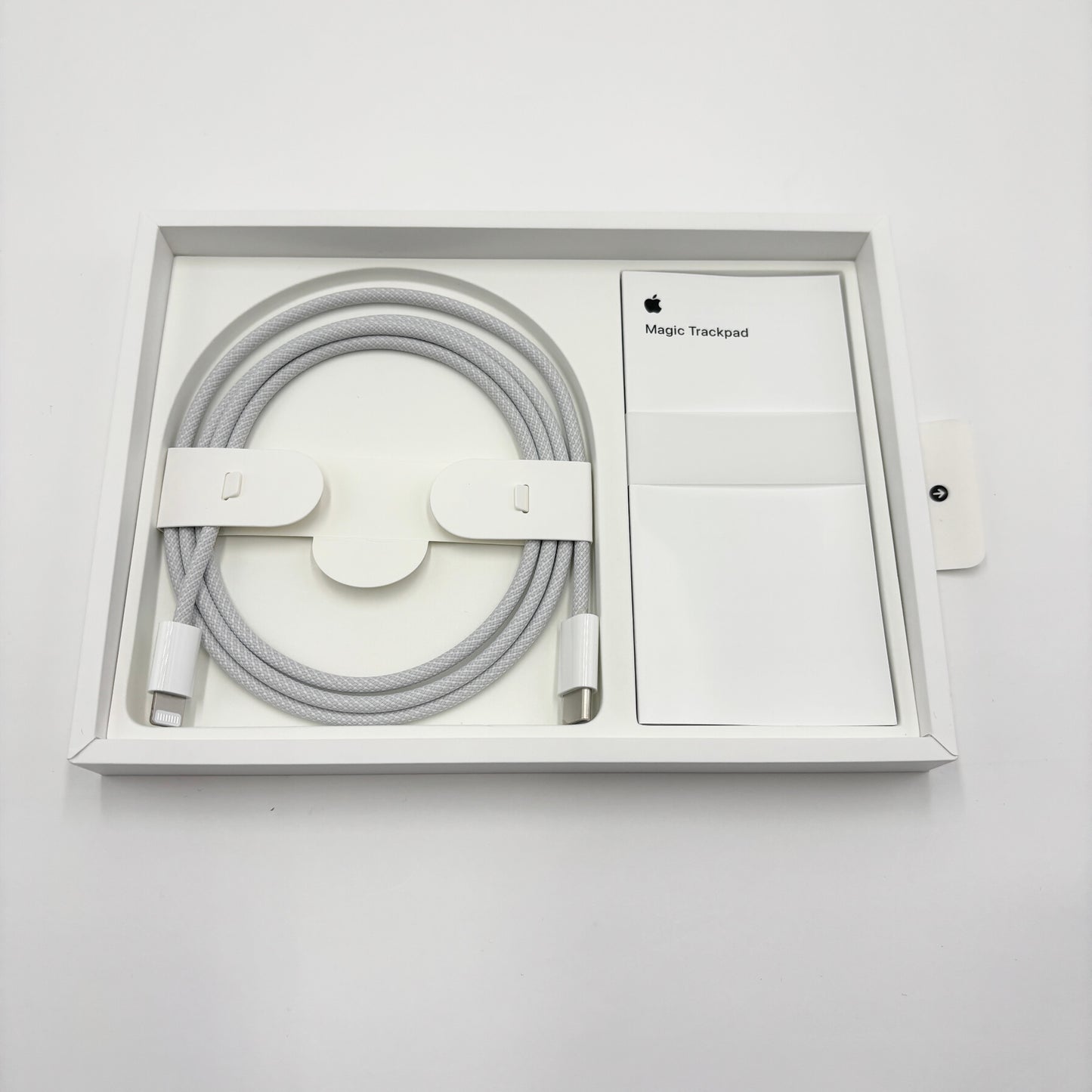 美品 Apple Magic Trackpad MK2D3ZA/A【C5995-C】