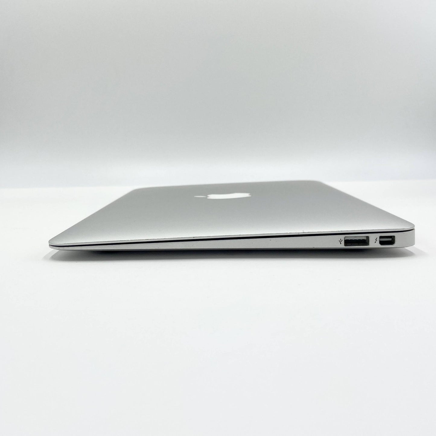 MacBook Air 2015 11インチ A1465 Core i5 4GB SSD 128GB 【C5588-80】