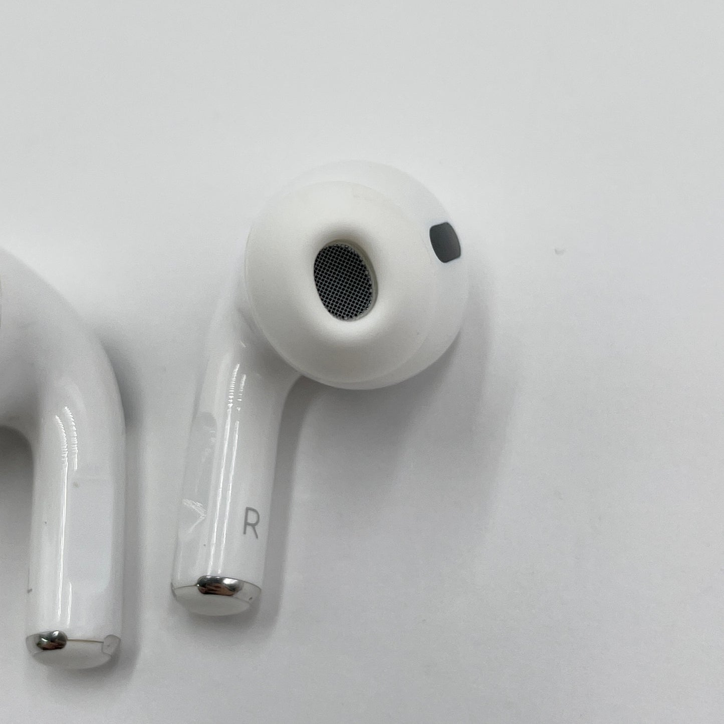 Apple AirPods Pro 第2世代 MQD83J/A 【C5013-60】