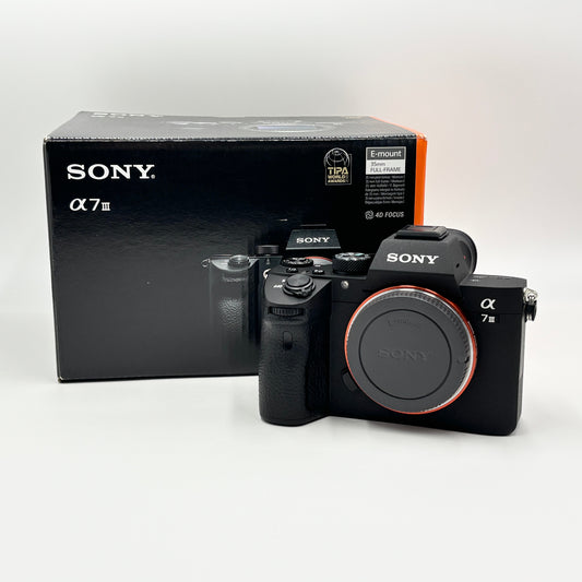 美品 SONY ILCE-7M3 α7III ボディ ソニー ミラーレス一眼カメラ シャッター数4,179枚【C6567-80】