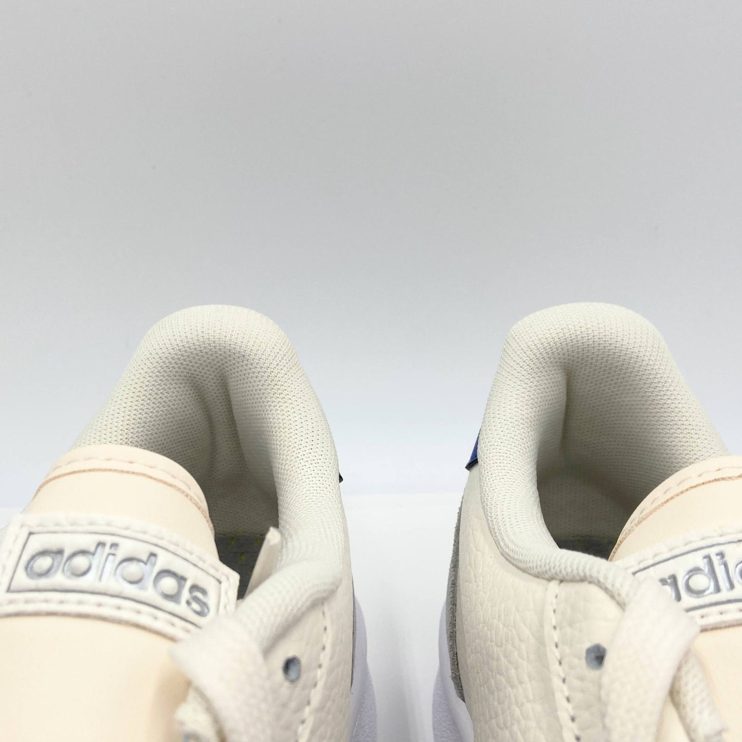 未使用 adidas グランドコート SE / Grand Court SE FY8168 26.5cm【C6311-100】