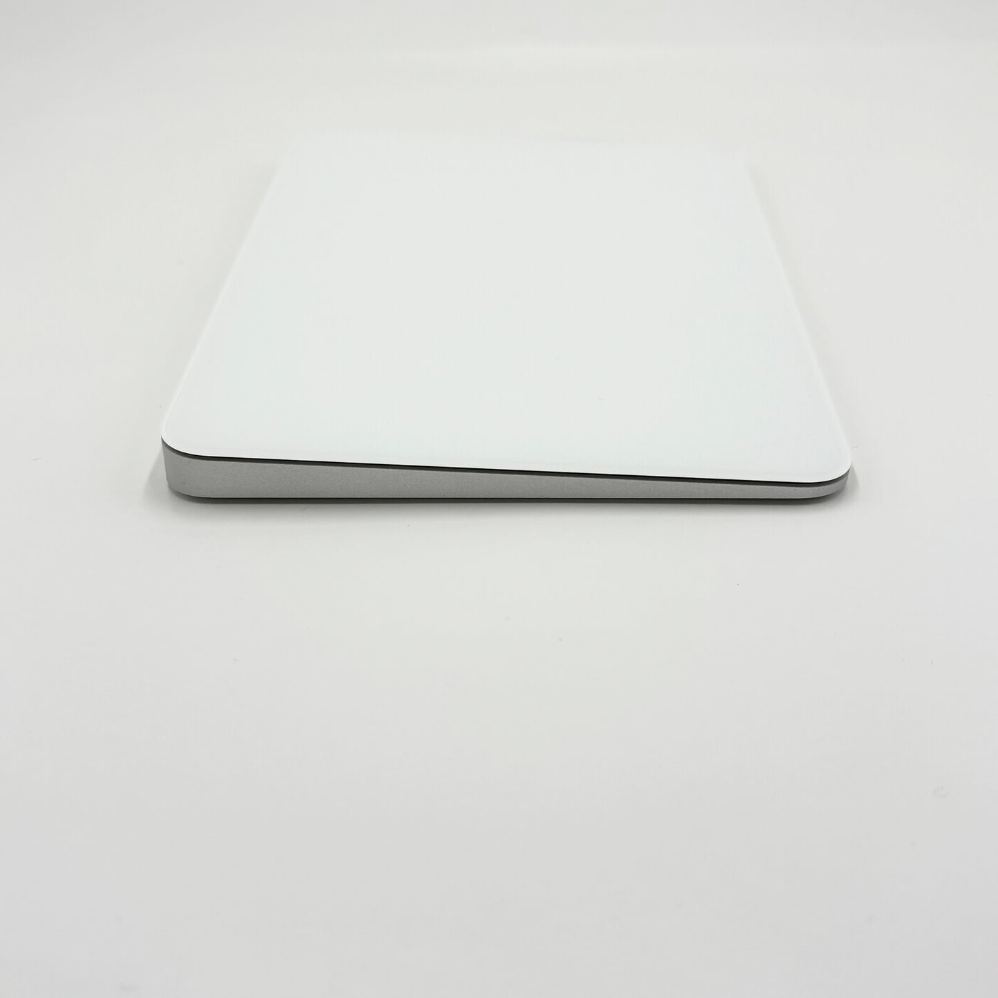 美品 Apple Magic Trackpad MK2D3ZA/A【C5995-C】
