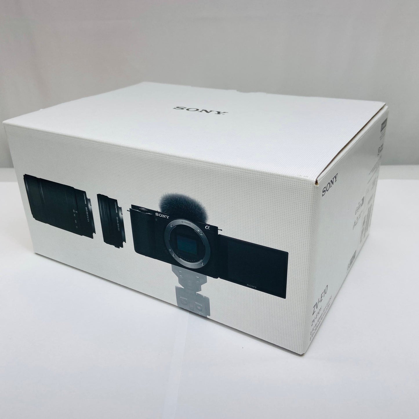 SONY VLOGCAM ZV-E10Y ダブルズームレンズキット ホワイト ミラーレス一眼　シャッター回数5,127回	C3824