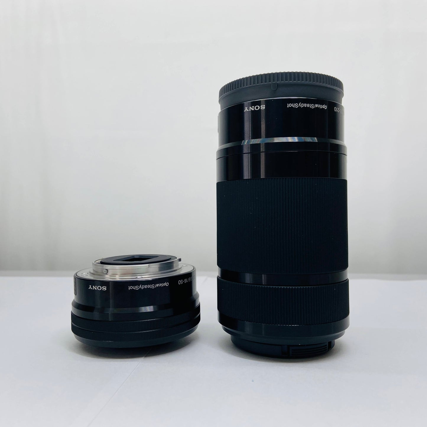 SONY VLOGCAM ZV-E10Y ダブルズームレンズキット ホワイト ミラーレス一眼　シャッター回数5,127回	C3824