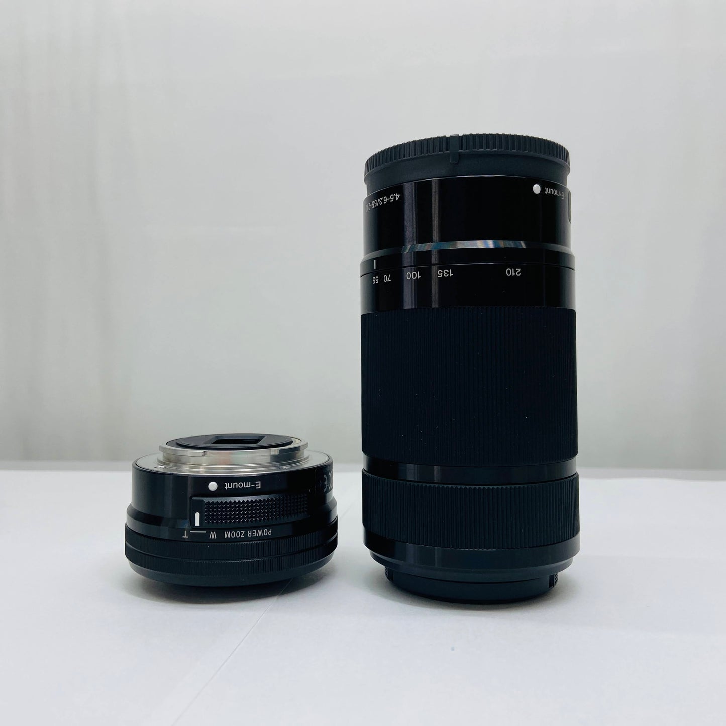 SONY VLOGCAM ZV-E10Y ダブルズームレンズキット ホワイト ミラーレス一眼　シャッター回数5,127回	C3824