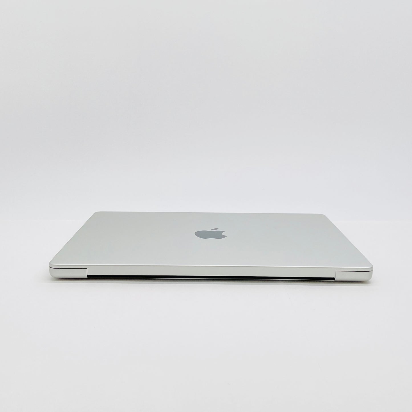 MacBook Pro 14インチ 2021 M1 Pro 8コアCPU 14コアGPU 16GB 512GB  MKGR3J/A シルバー【C7435-80】