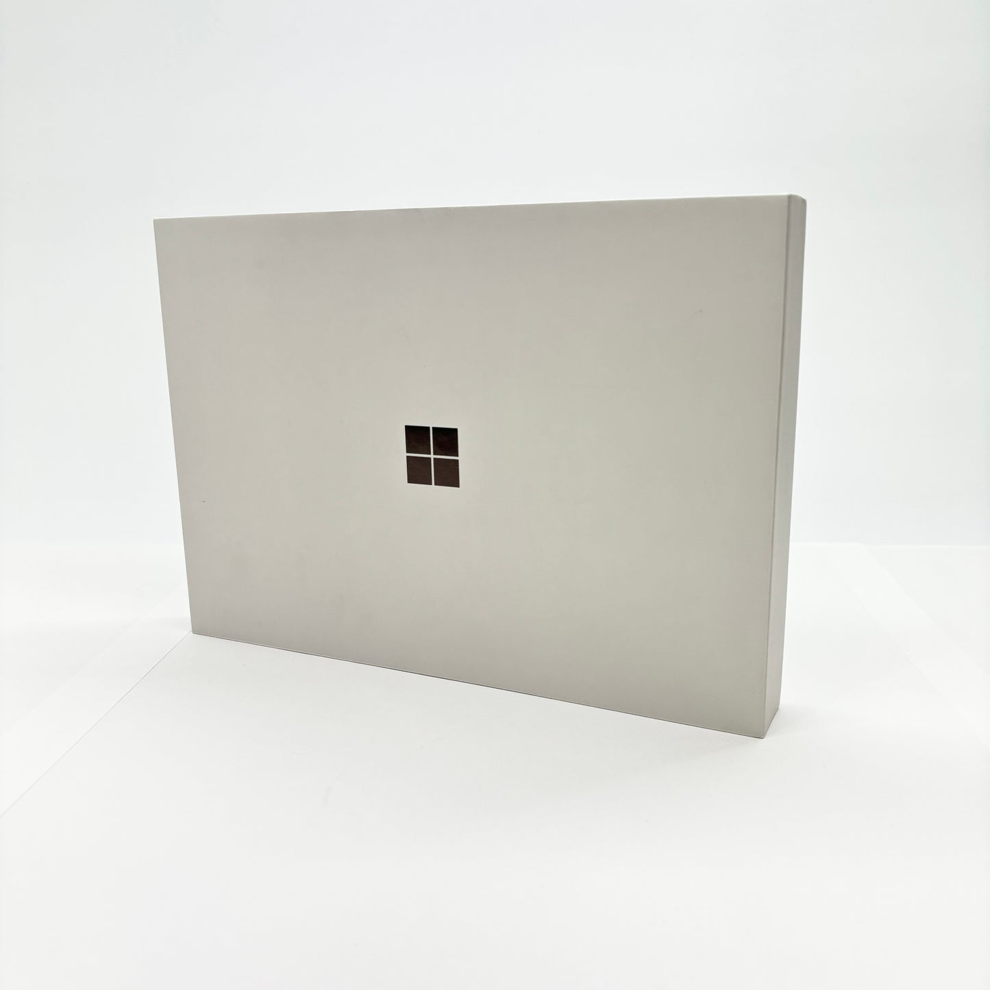 新品未開封 Microsoft Surface Pro 12インチ EP2-27651 プラチナ 12インチ Snapdragon X Plus 16GB 256GB【C5709-60】