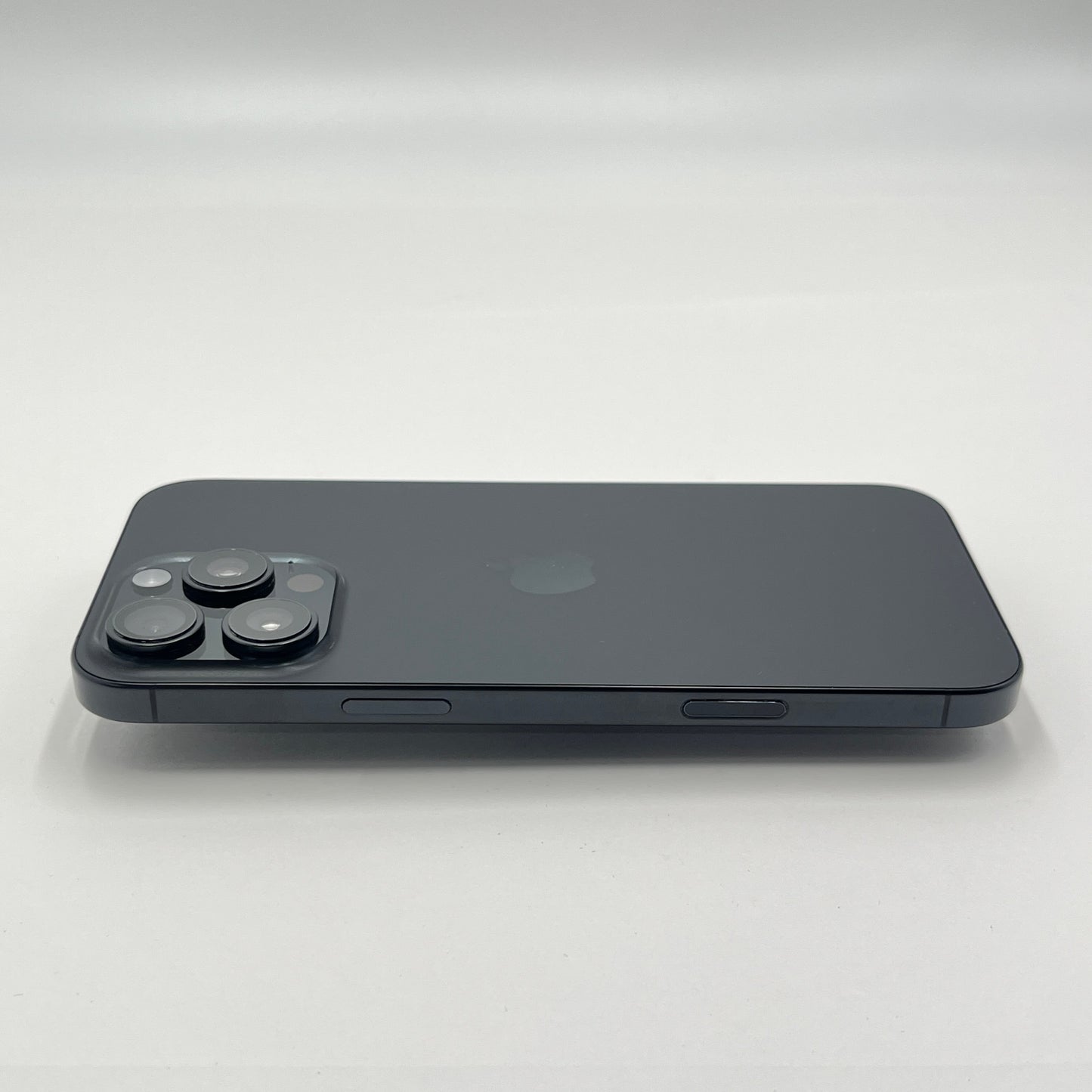 Apple iPhone 16 Pro Max MYWG3J/A 256GB SIMフリー版 バッテリー最大容量89%【C6380-C】