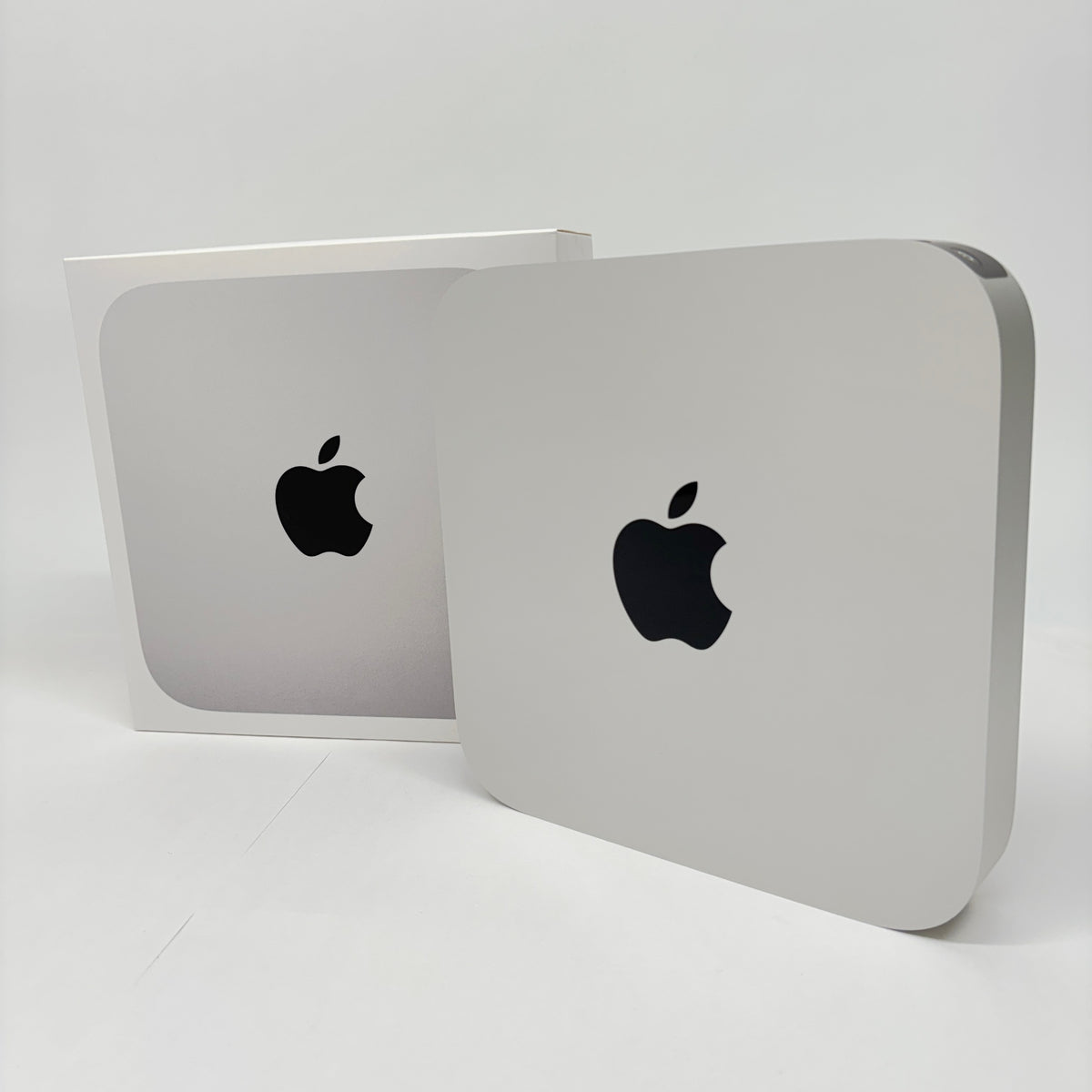 美品 Apple Mac mini 2023 M2 Pro 10コア 16GB 2TB シルバー【C9359-80】