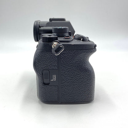 美品 SONY ソニー α7IV ILCE-7M4 ボディ シャッター回数3,447枚 【C5778-60】