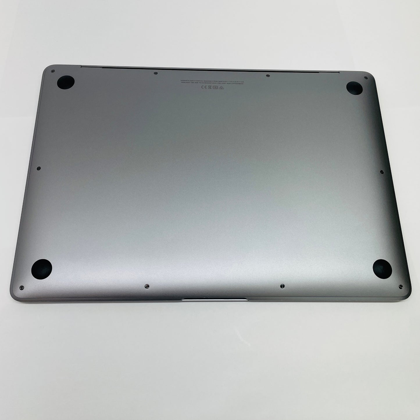 ジャンク Apple MacBook Air M1 2020 8C CPU/8C GPU 16GB 1TB   箱、充電器付属 【C4182-80】