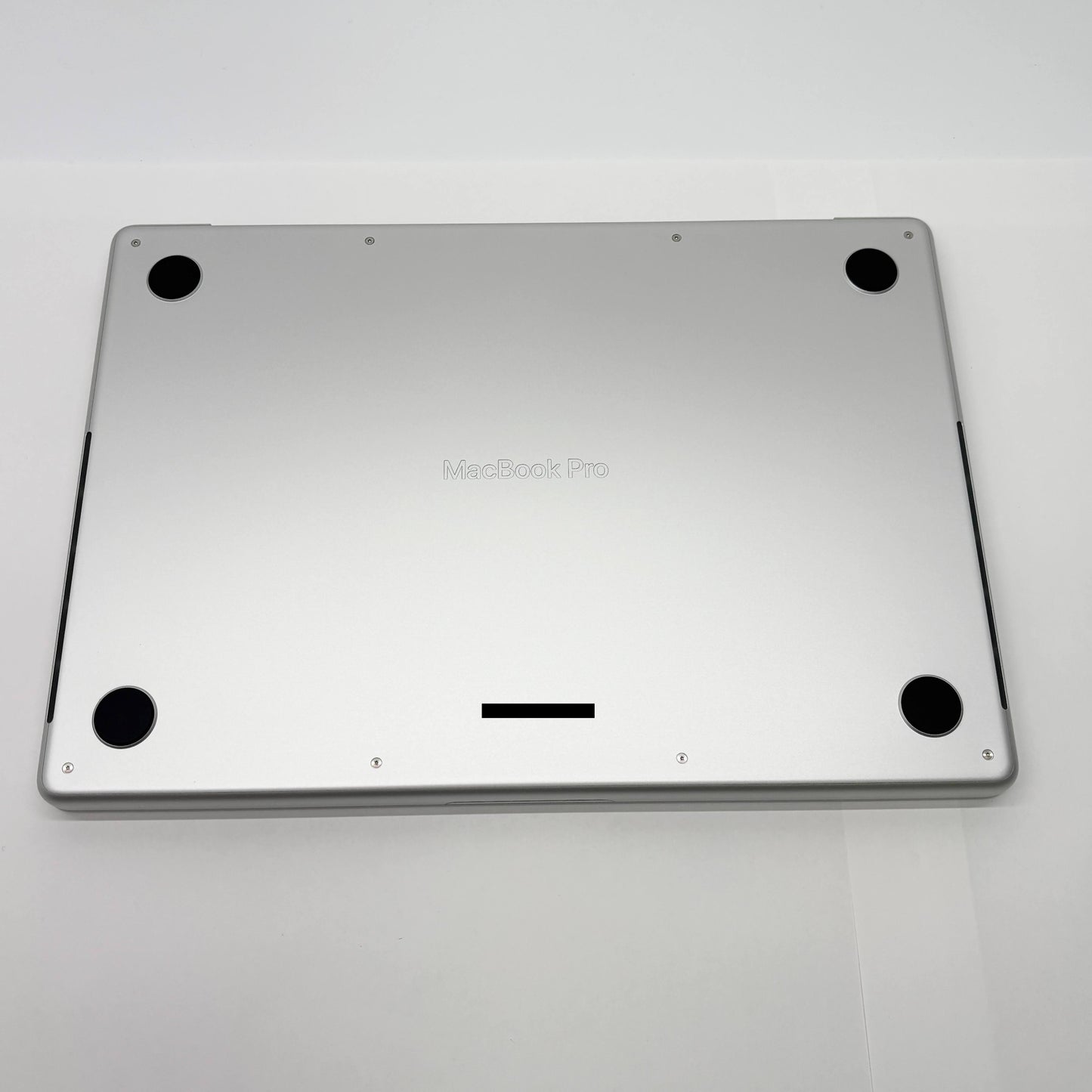 美品 バッテリー最大容量100% Apple MacBook Pro 14インチ MW2W3J/A M4 10C CPU 16GB SSD 512GB【C7742-80】