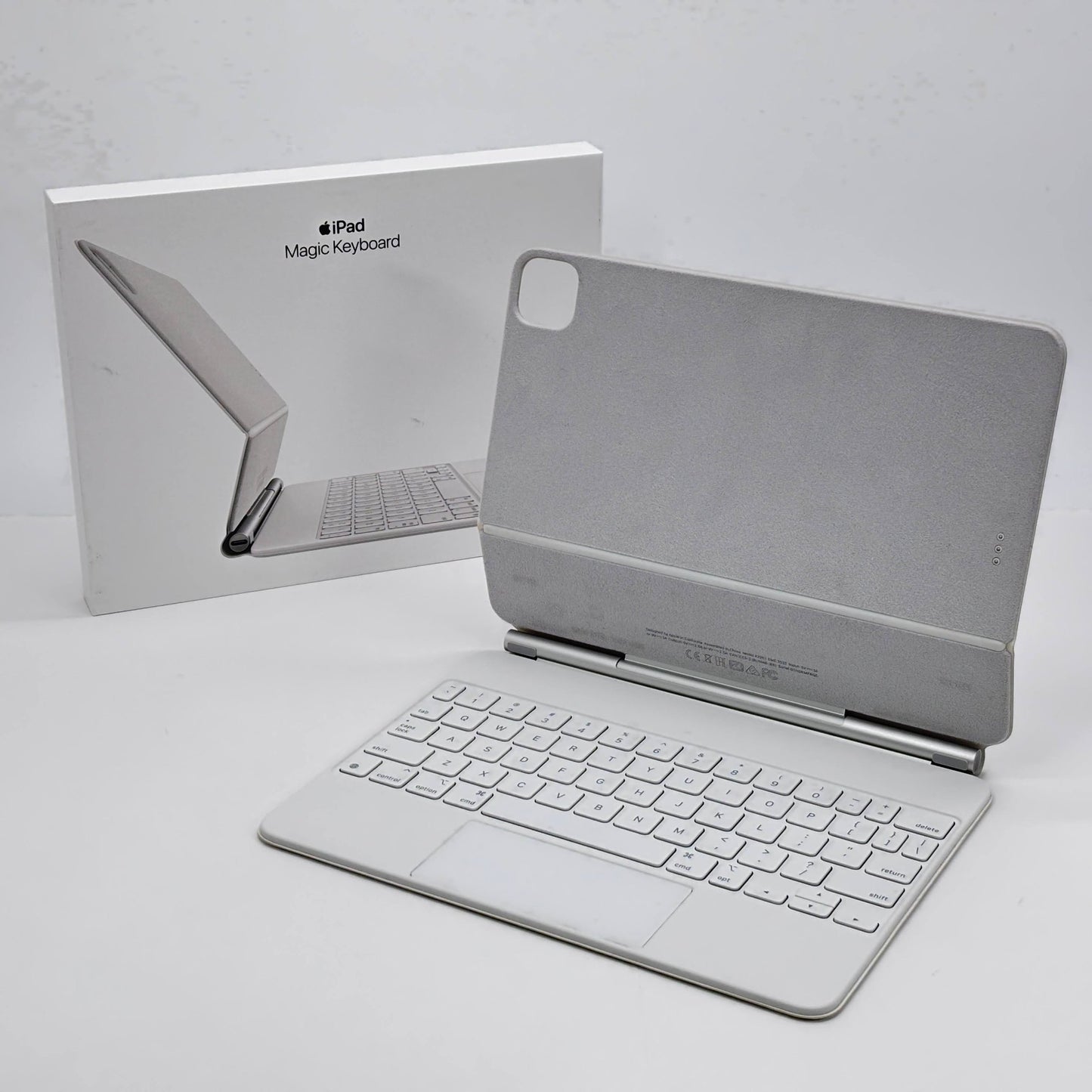 Apple iPad Magic Keyboard MJQJ3LL/A ホワイト 英語(US)【C8201-60】