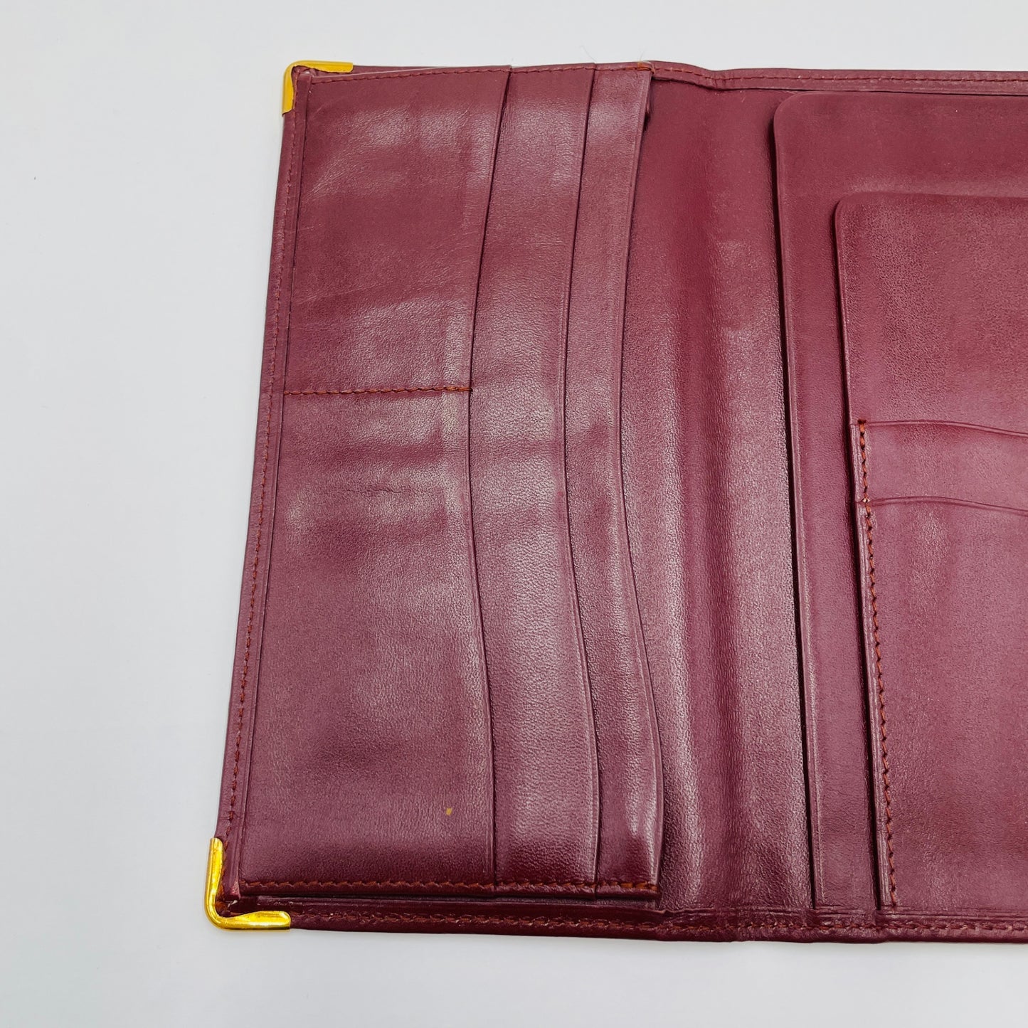 カルティエ ヴィンテージ マストライン 二つ折り 札入れ 長財布 サイフ C2ロゴ カード入れ レザー ボルドー Cartier 【C3705-N】