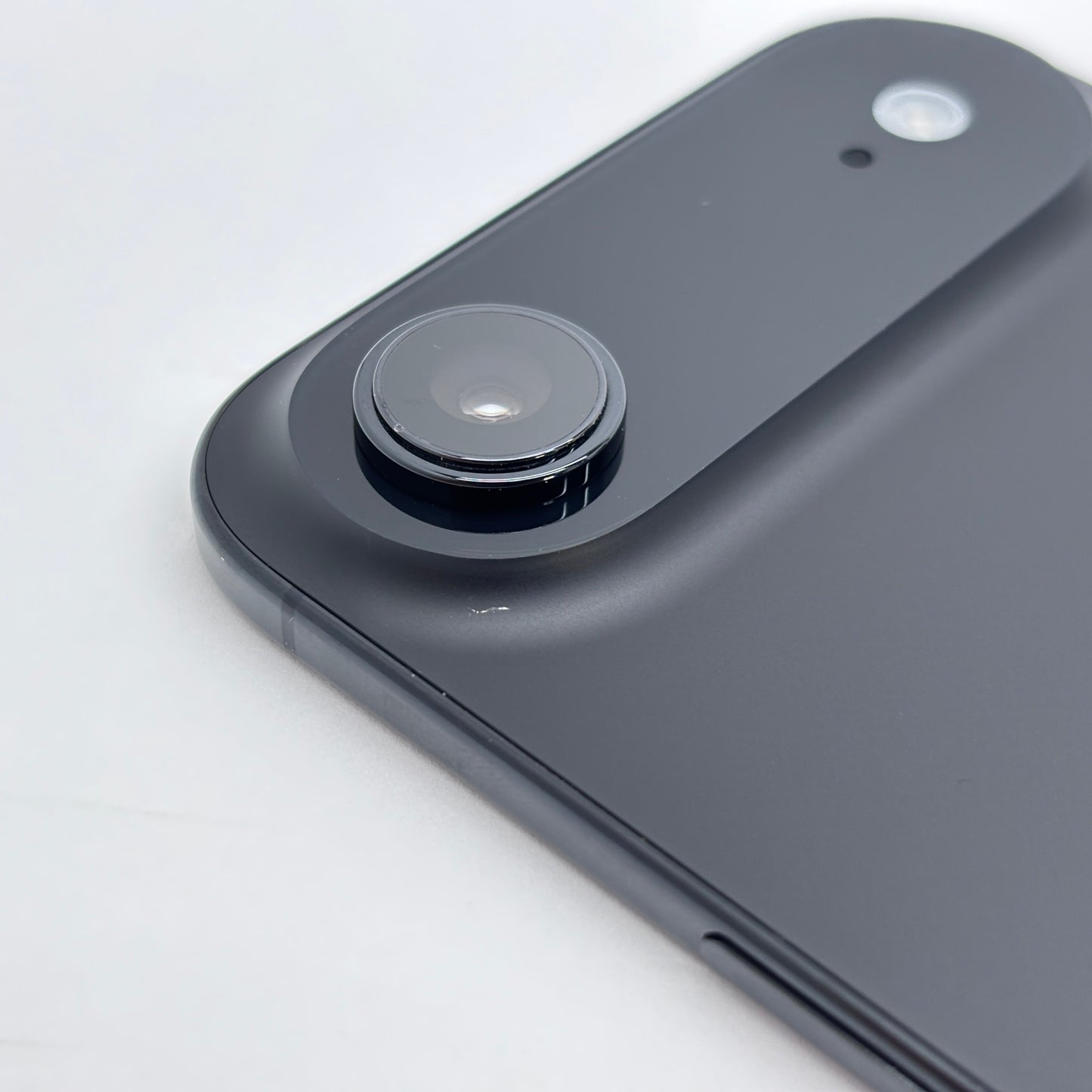 iPhone Air MG274J/A 256GB SIMフリー版  スペースブラック バッテリー最大容量99%【C8120-C】
